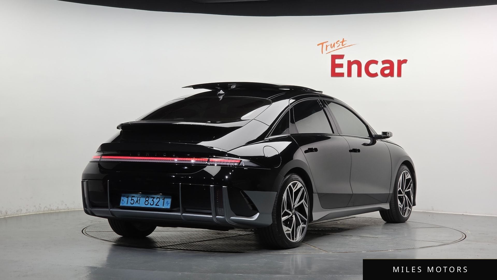 Hyundai Ioniq6 2023 — фото 1 из 12