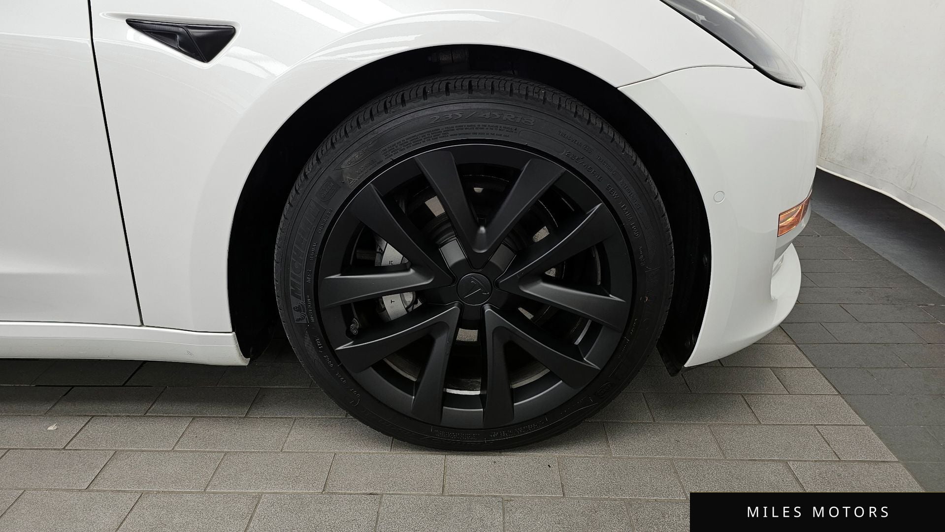Tesla Model 3 2021 — миниатюра 7
