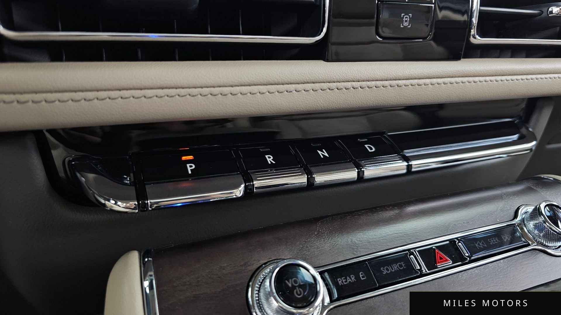 Lincoln Aviator 2022 — миниатюра 12