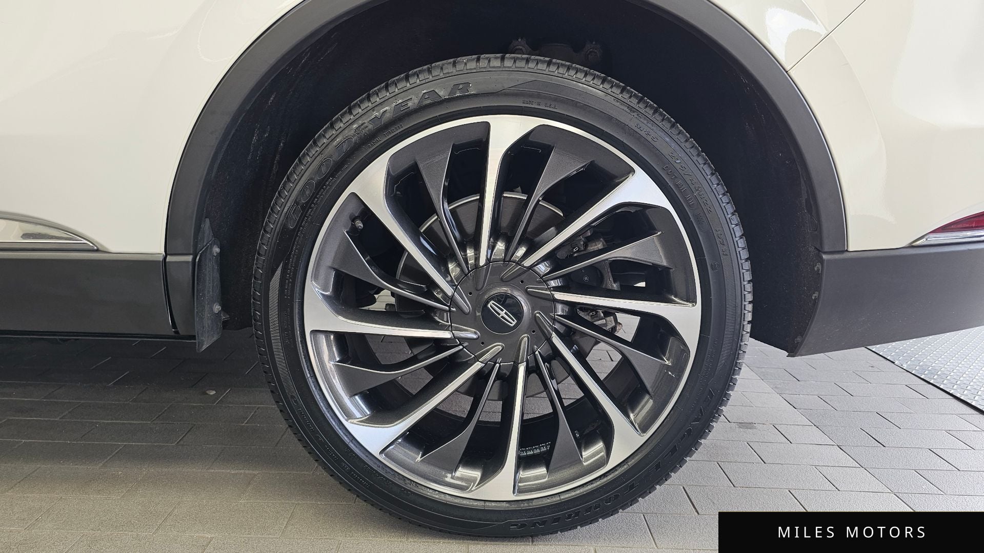 Lincoln Aviator 2022 — миниатюра 7