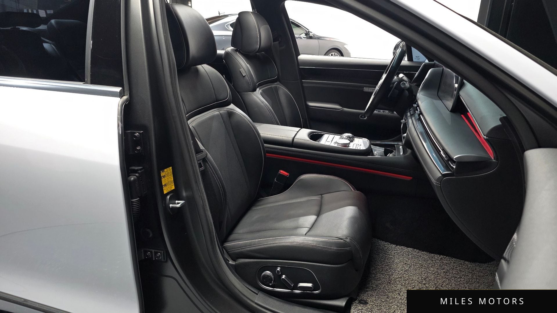 Genesis G90 (RS4) 2023 — миниатюра 11
