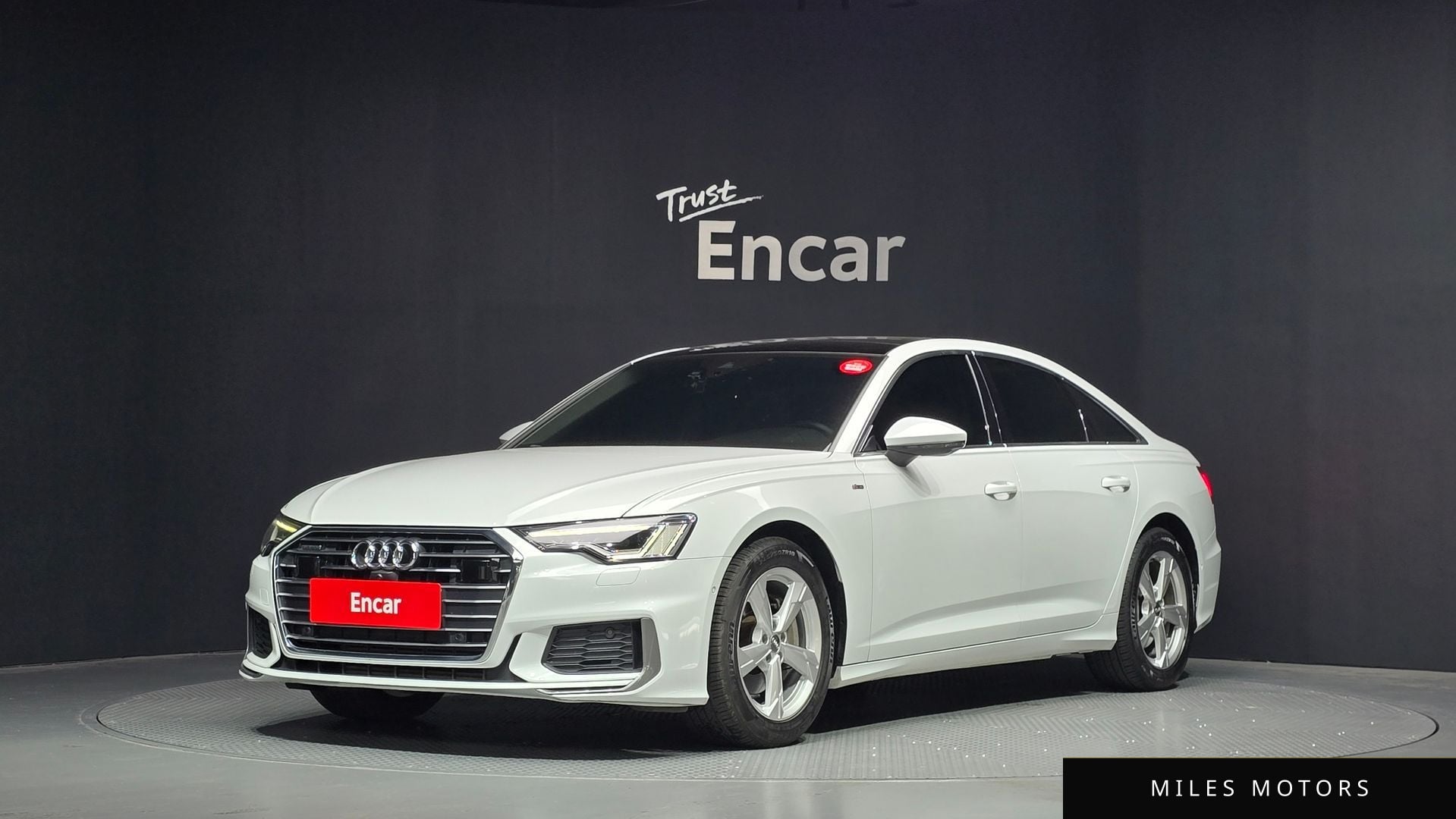 Audi A6 (C8) 2020 — фото 1 из 12