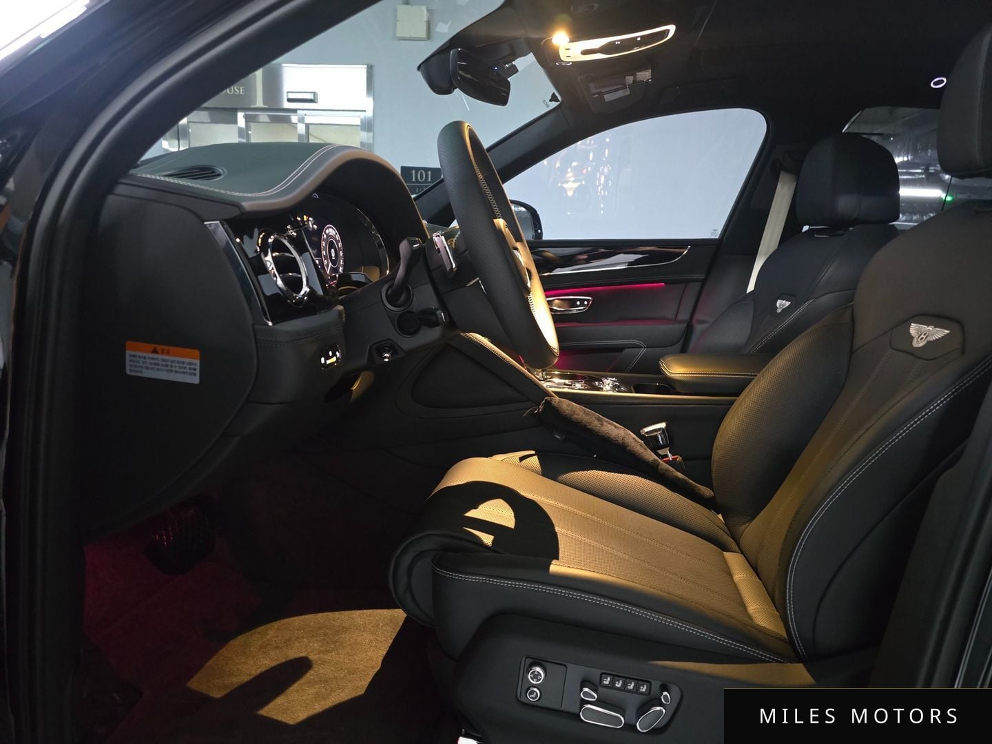 Bentley Bentayga 2025 — миниатюра 10