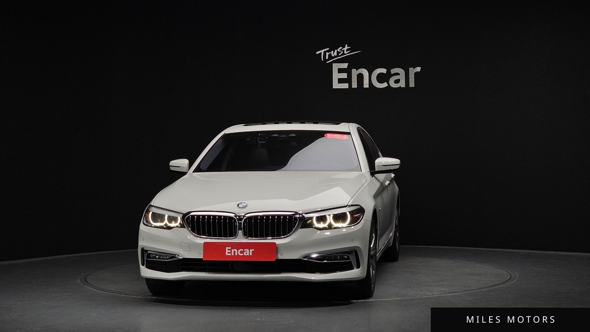 BMW 5 Series (G30) 2018 — миниатюра 2