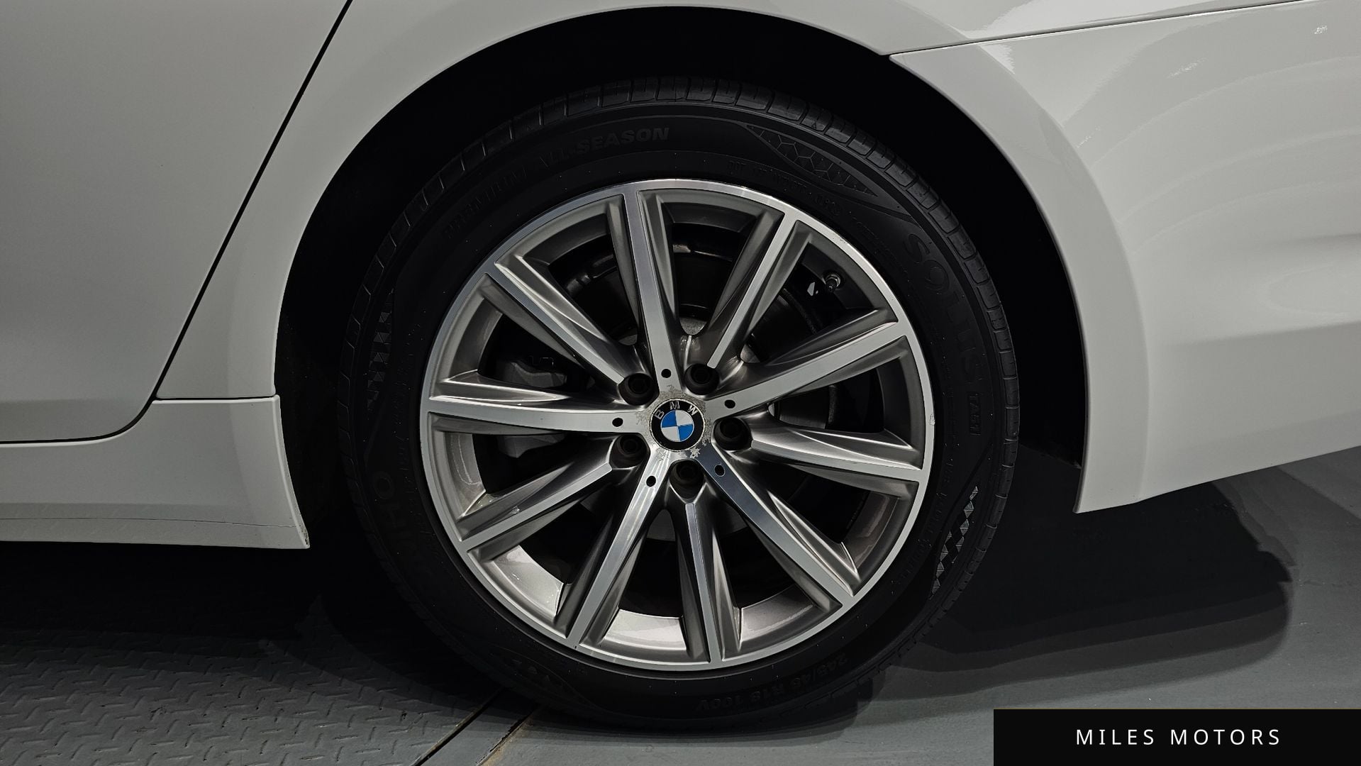 BMW 5 Series (G30) 2018 — миниатюра 6