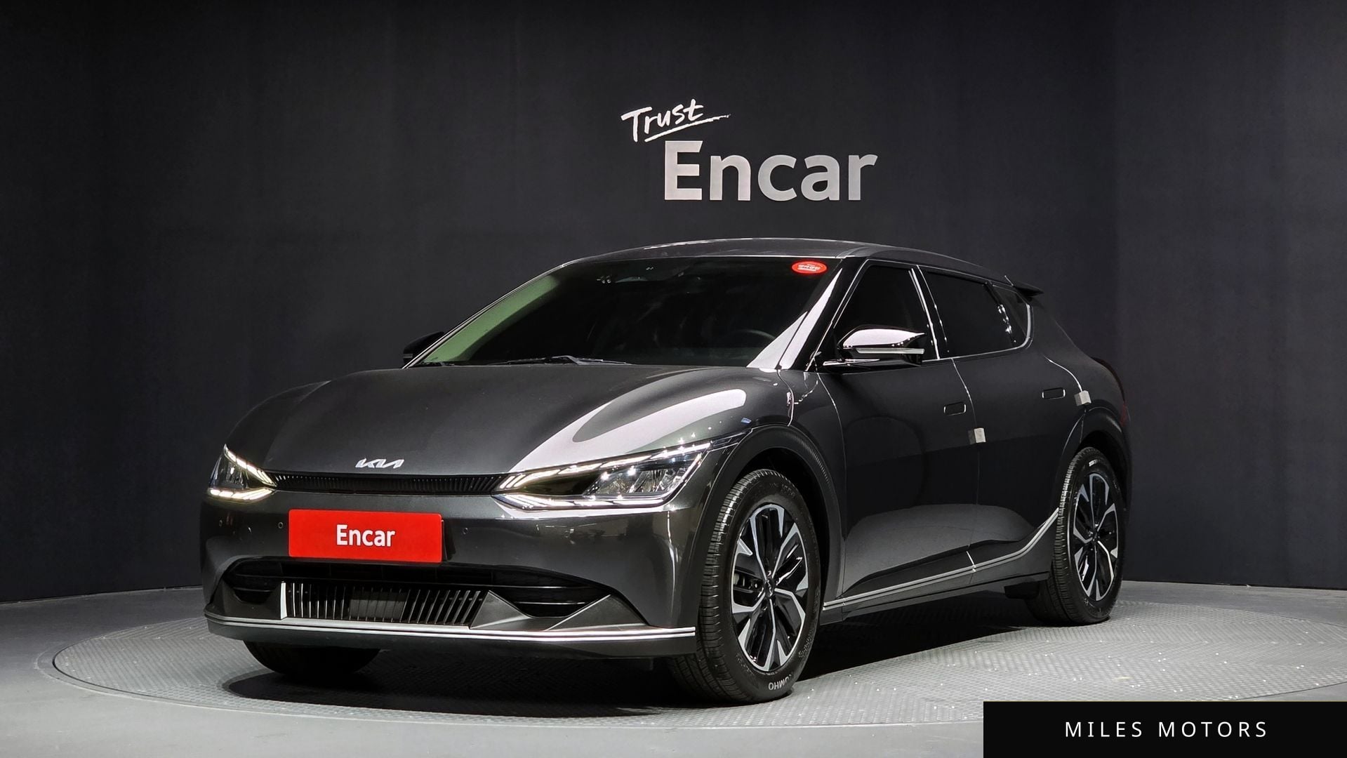 Kia EV6 2023 — фото 1 из 12