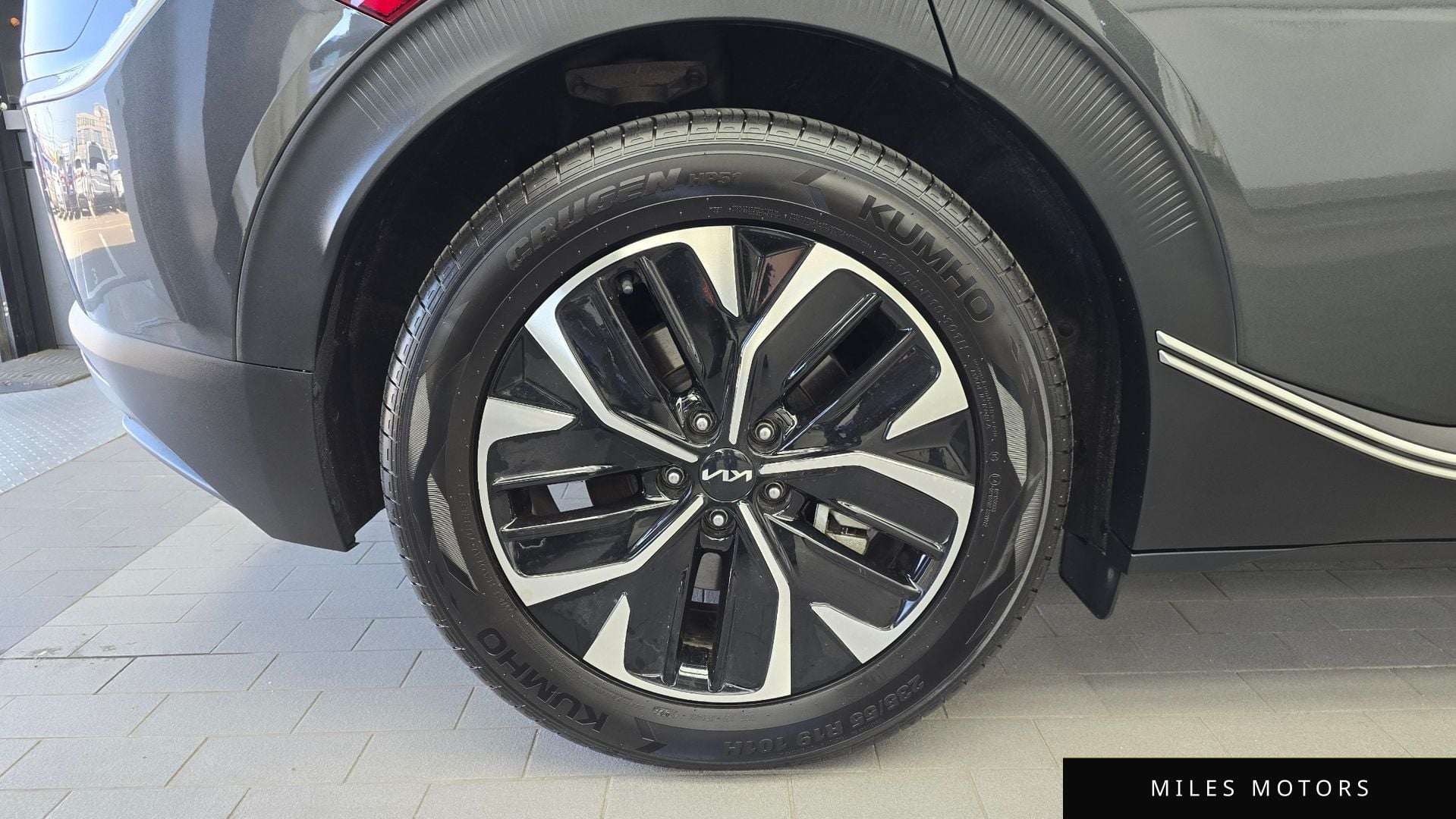 Kia EV6 2023 — миниатюра 5