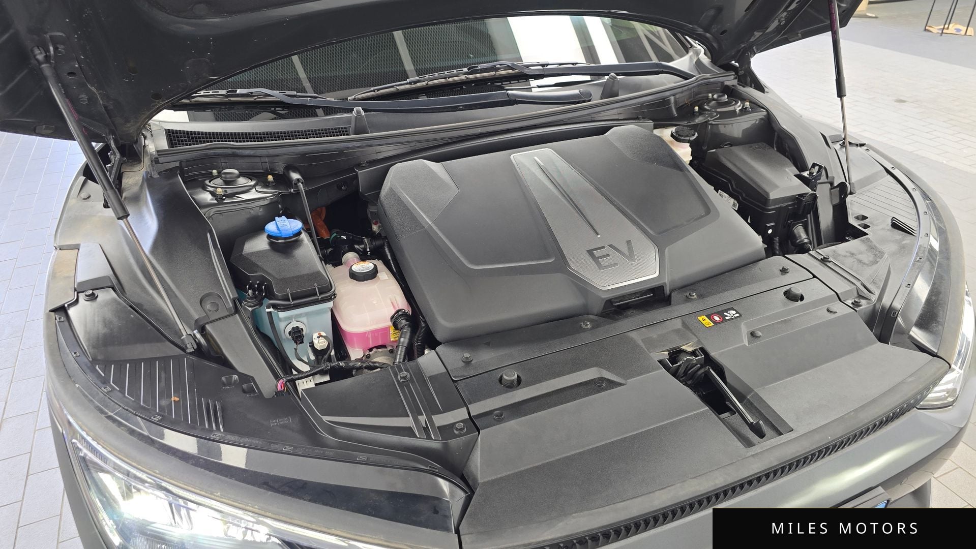 Kia EV6 2023 — миниатюра 6