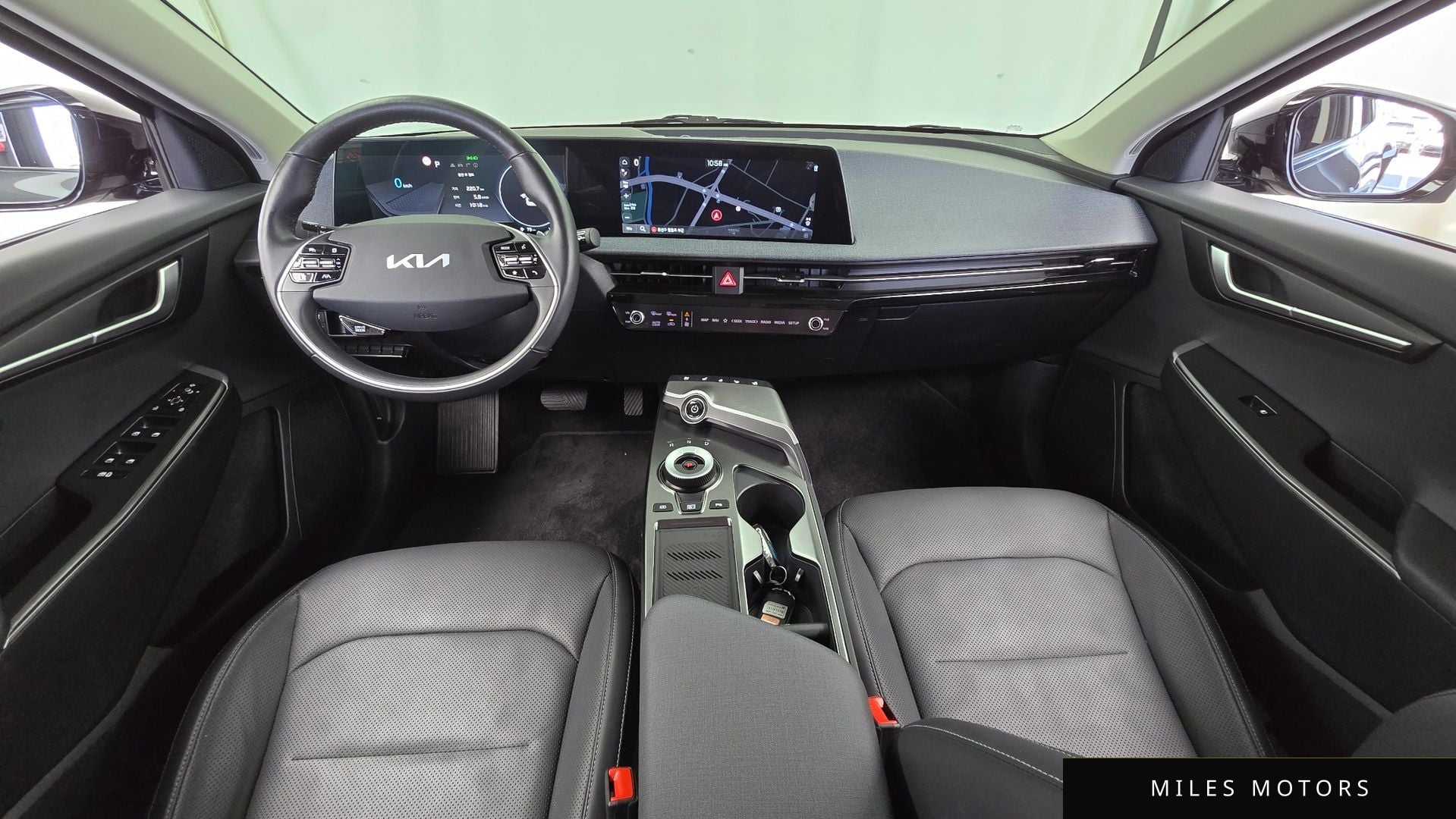 Kia EV6 2023 — миниатюра 10