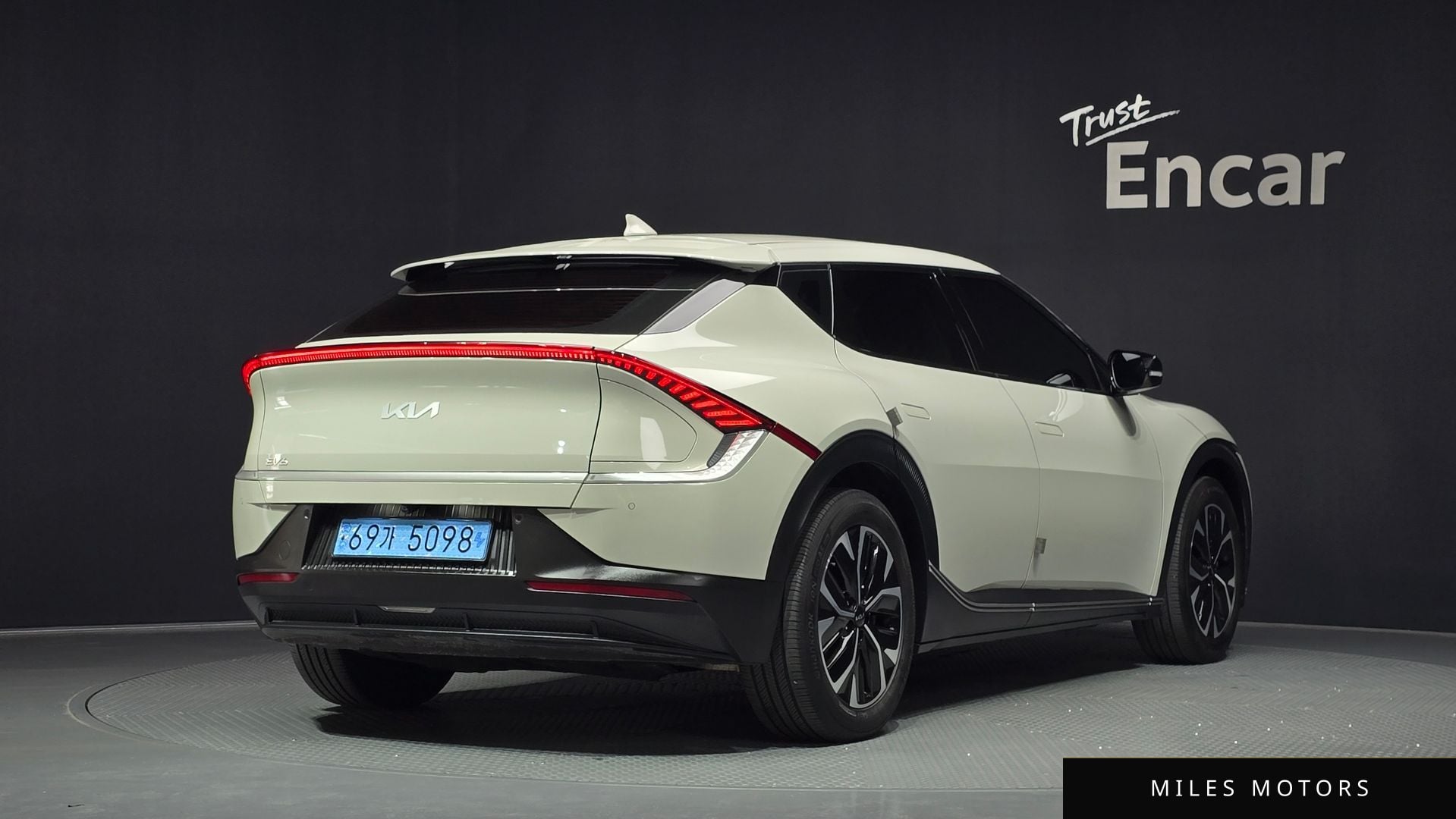 Kia EV6 2022 — миниатюра 2