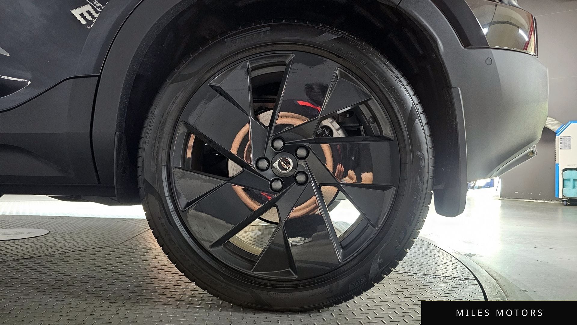 Volvo XC40 2025 — миниатюра 7