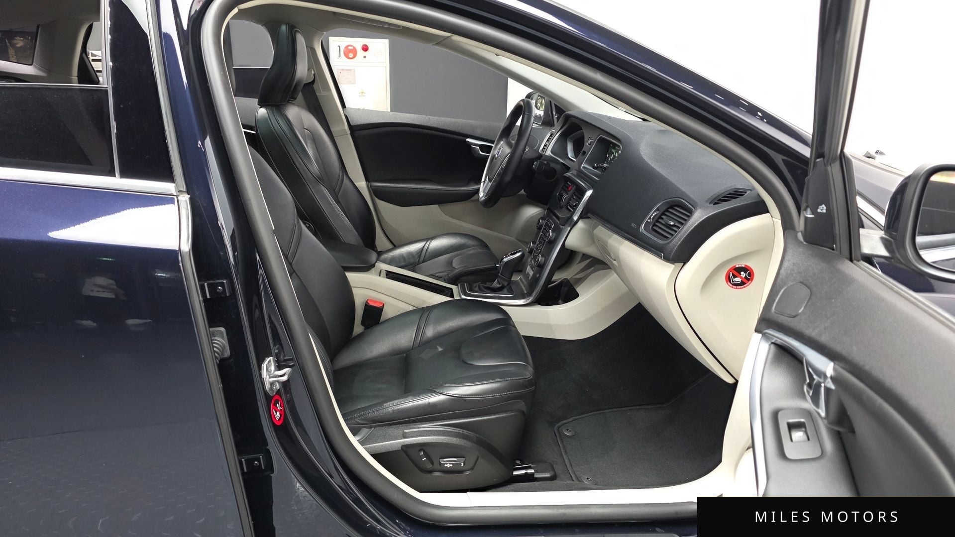 Volvo V40 2016 — миниатюра 11