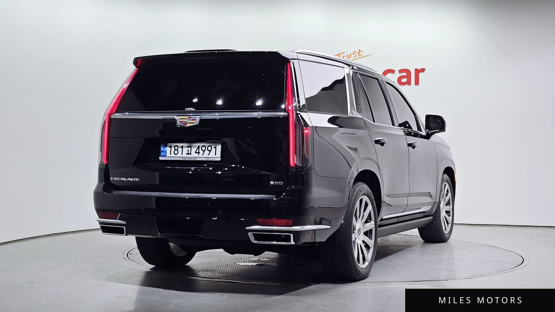 Cadillac Escalade 2022 — миниатюра 2
