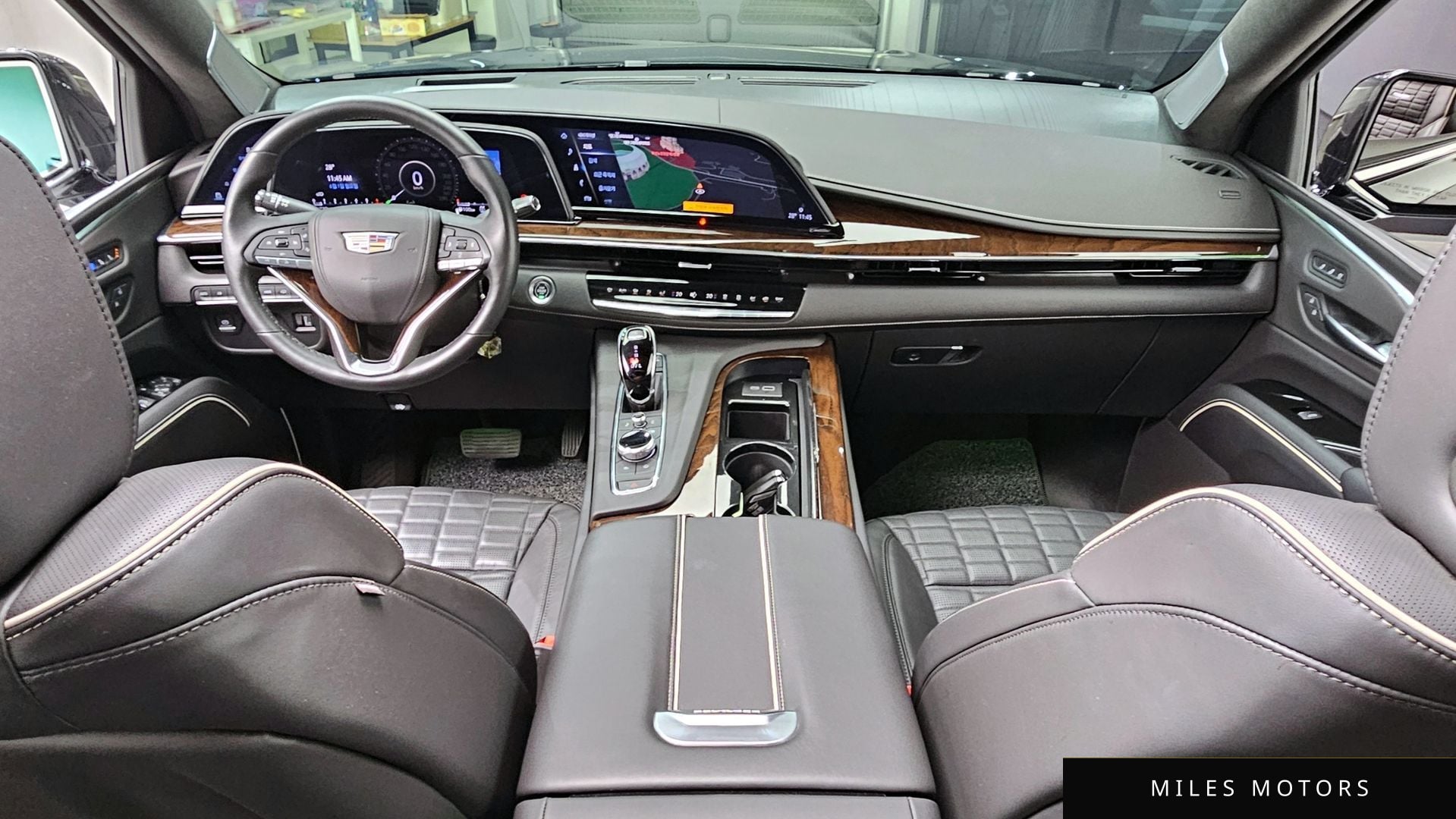 Cadillac Escalade 2022 — миниатюра 10