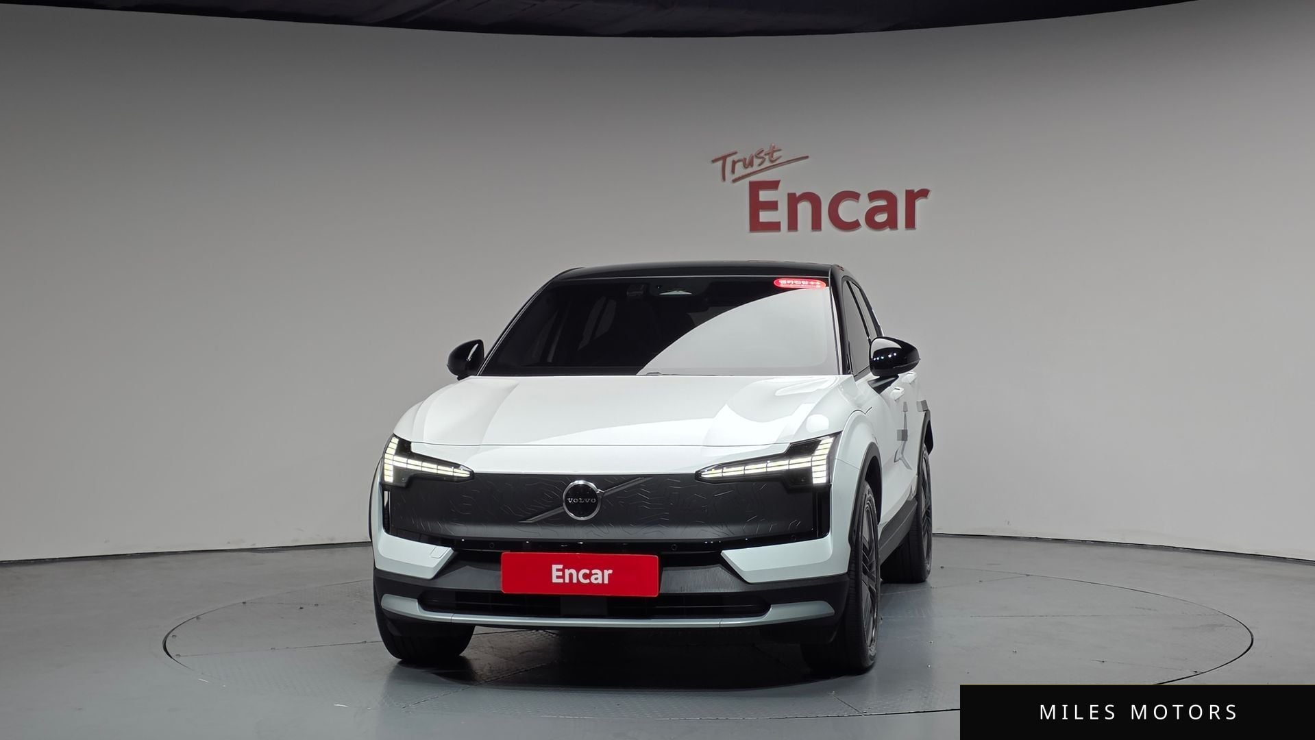 Volvo EX30 2026 — миниатюра 2