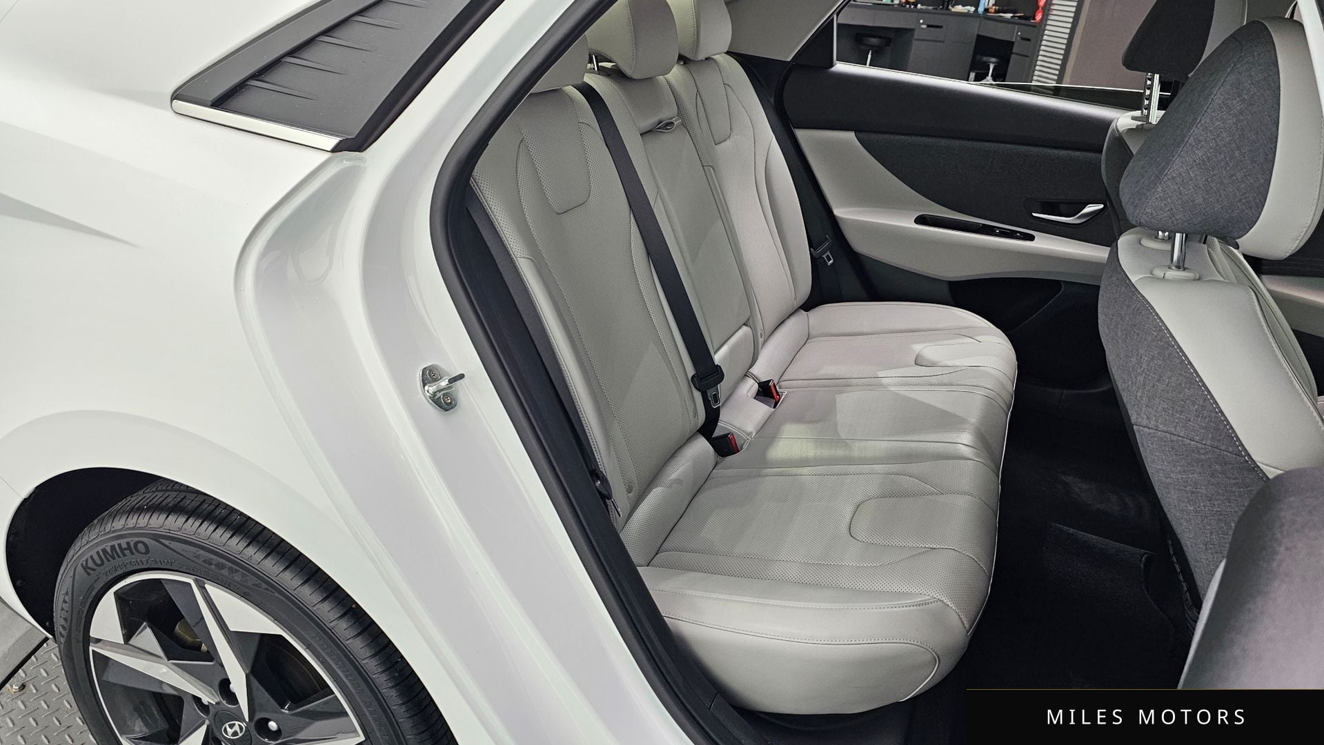 Hyundai AVANTE 2021 — миниатюра 11