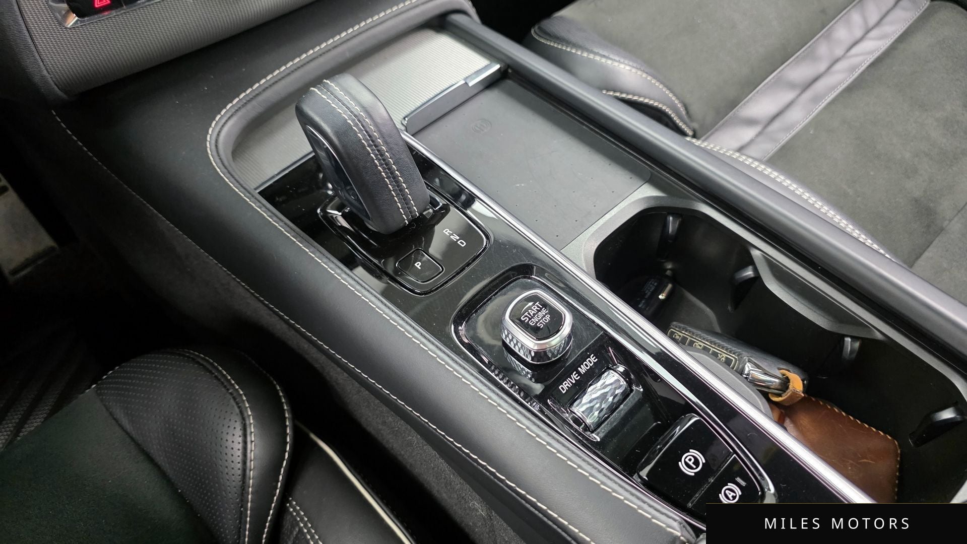 Volvo XC90 2021 — миниатюра 9