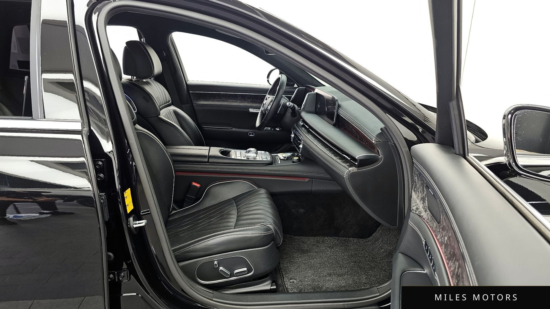 Genesis G90 (RS4) 2022 — миниатюра 11