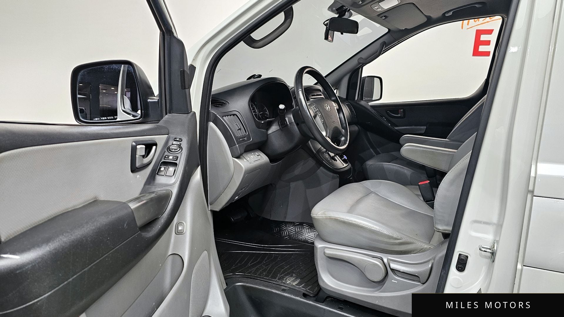 Hyundai Starex 2019 — миниатюра 10