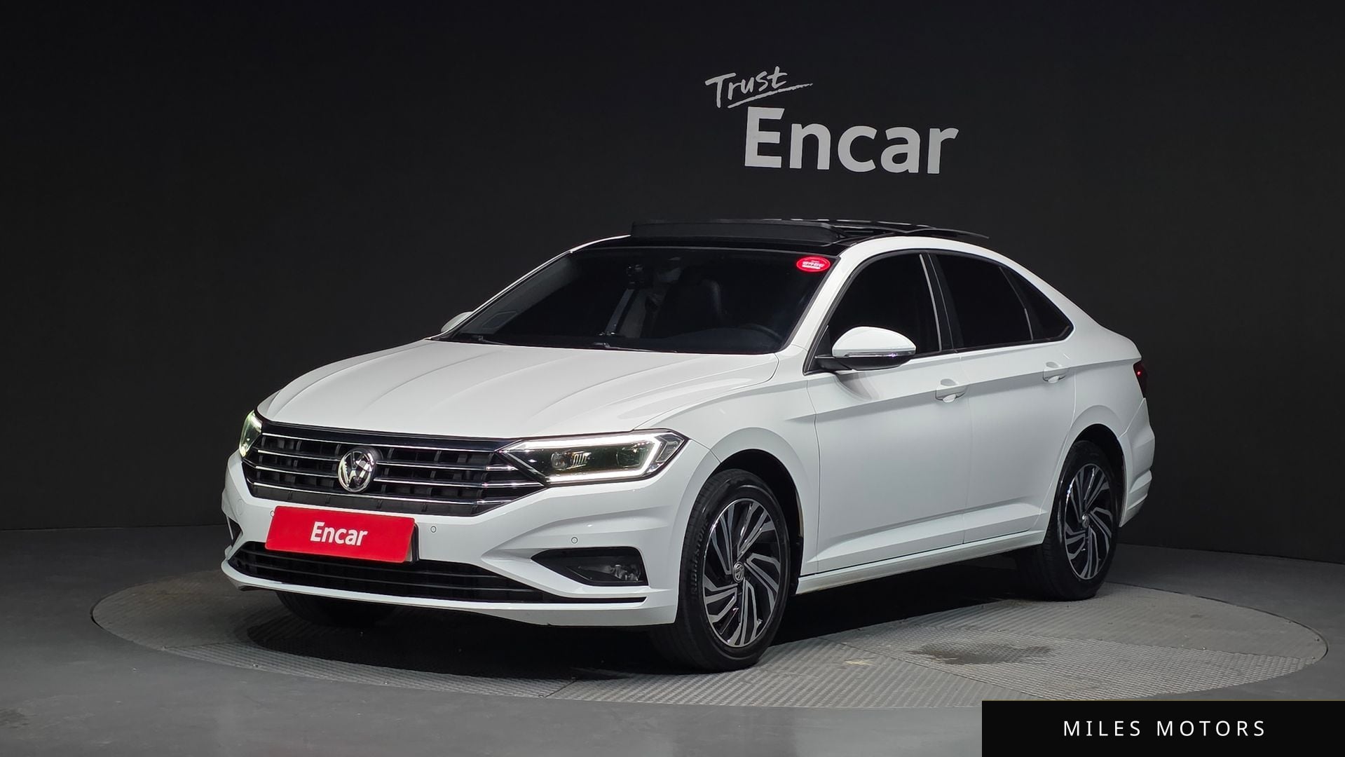 Volkswagen Jetta 2021 — фото 1 из 12