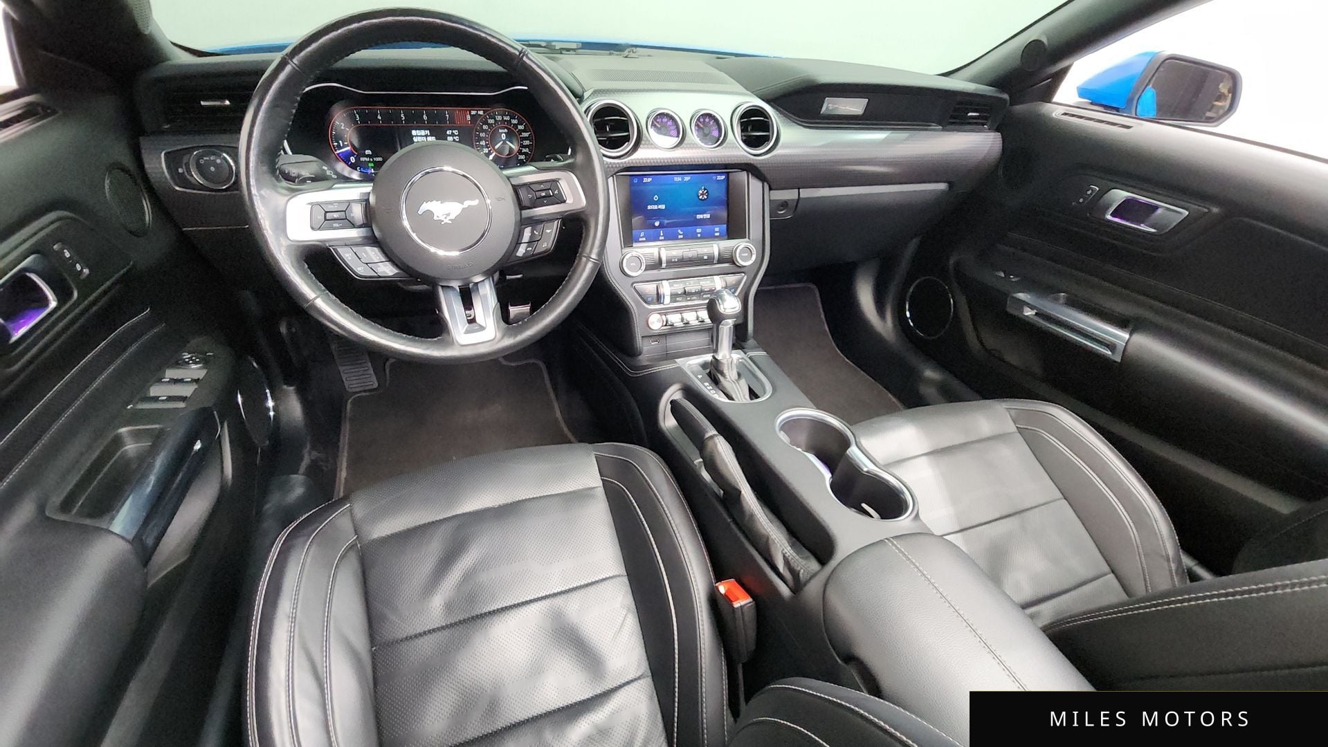 Ford Mustang 2022 — миниатюра 9