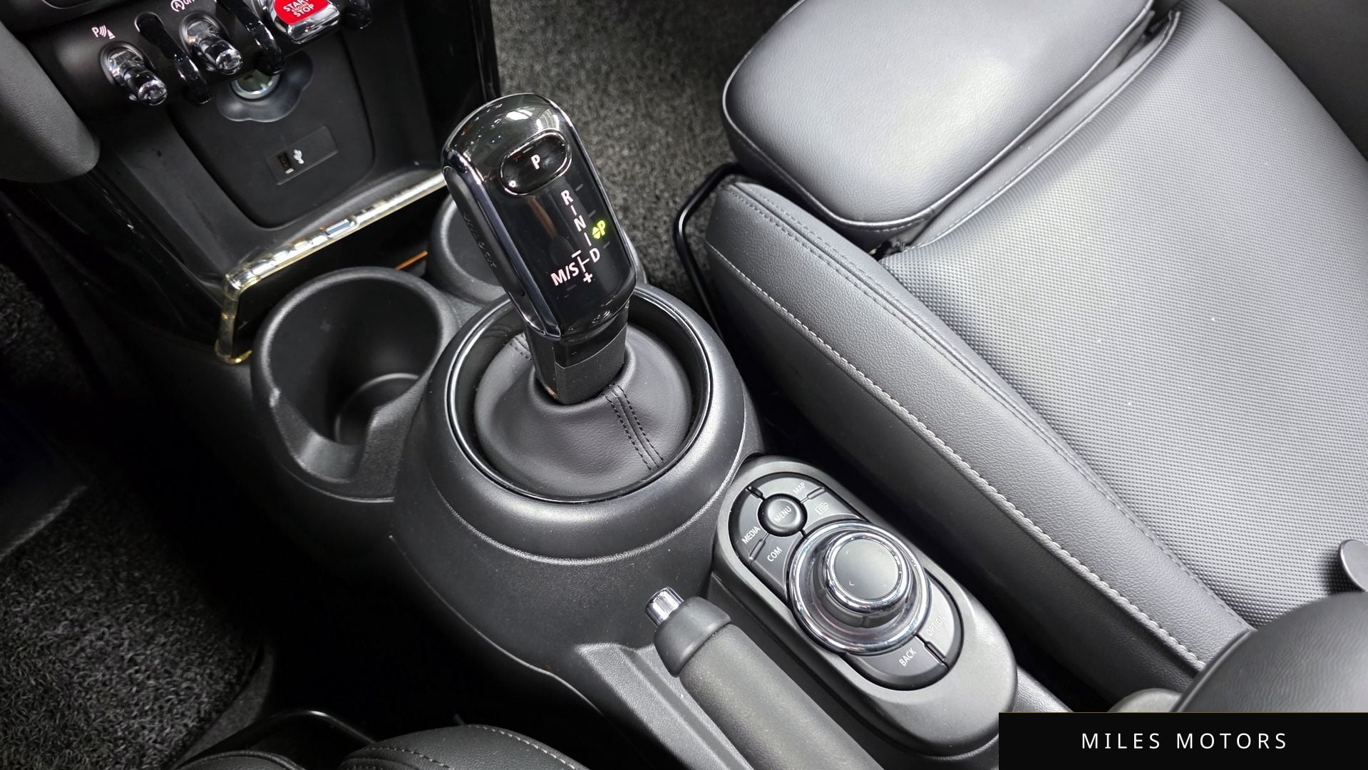 MINI Cooper 2023 — миниатюра 9