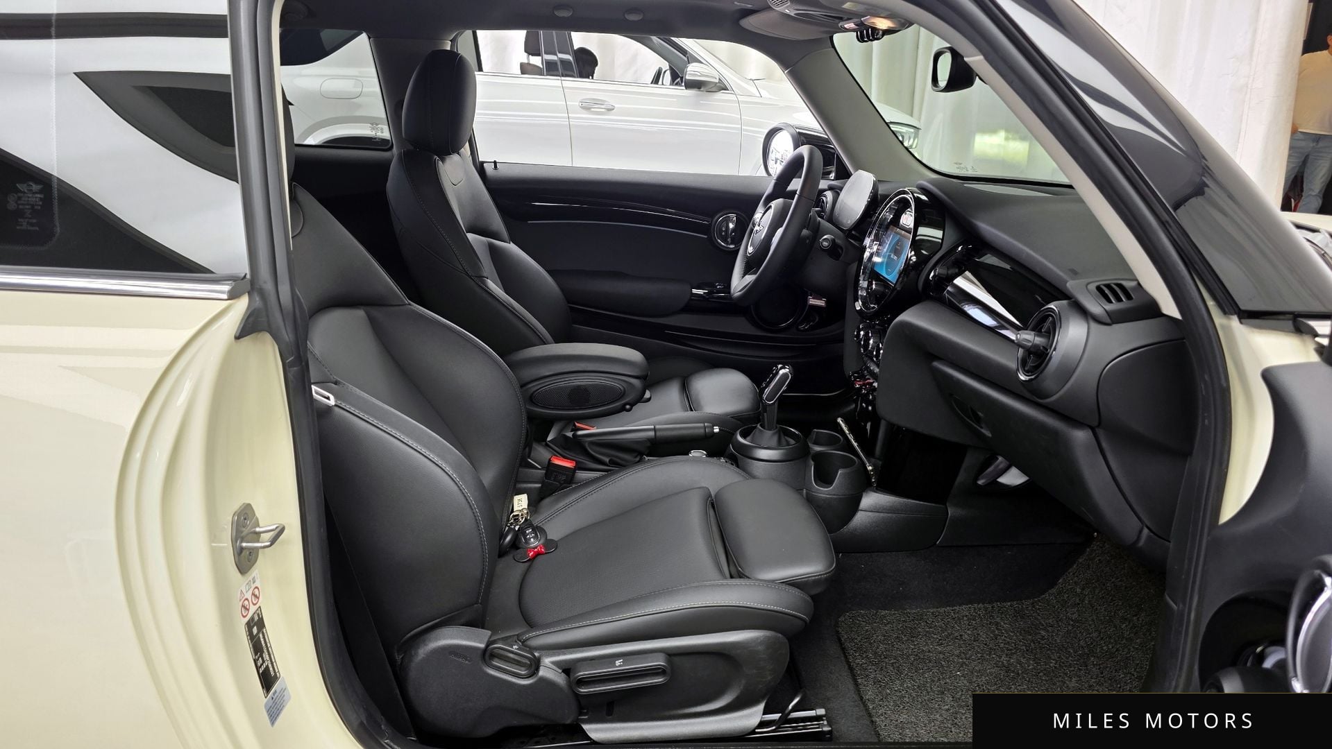 MINI Cooper 2023 — миниатюра 11