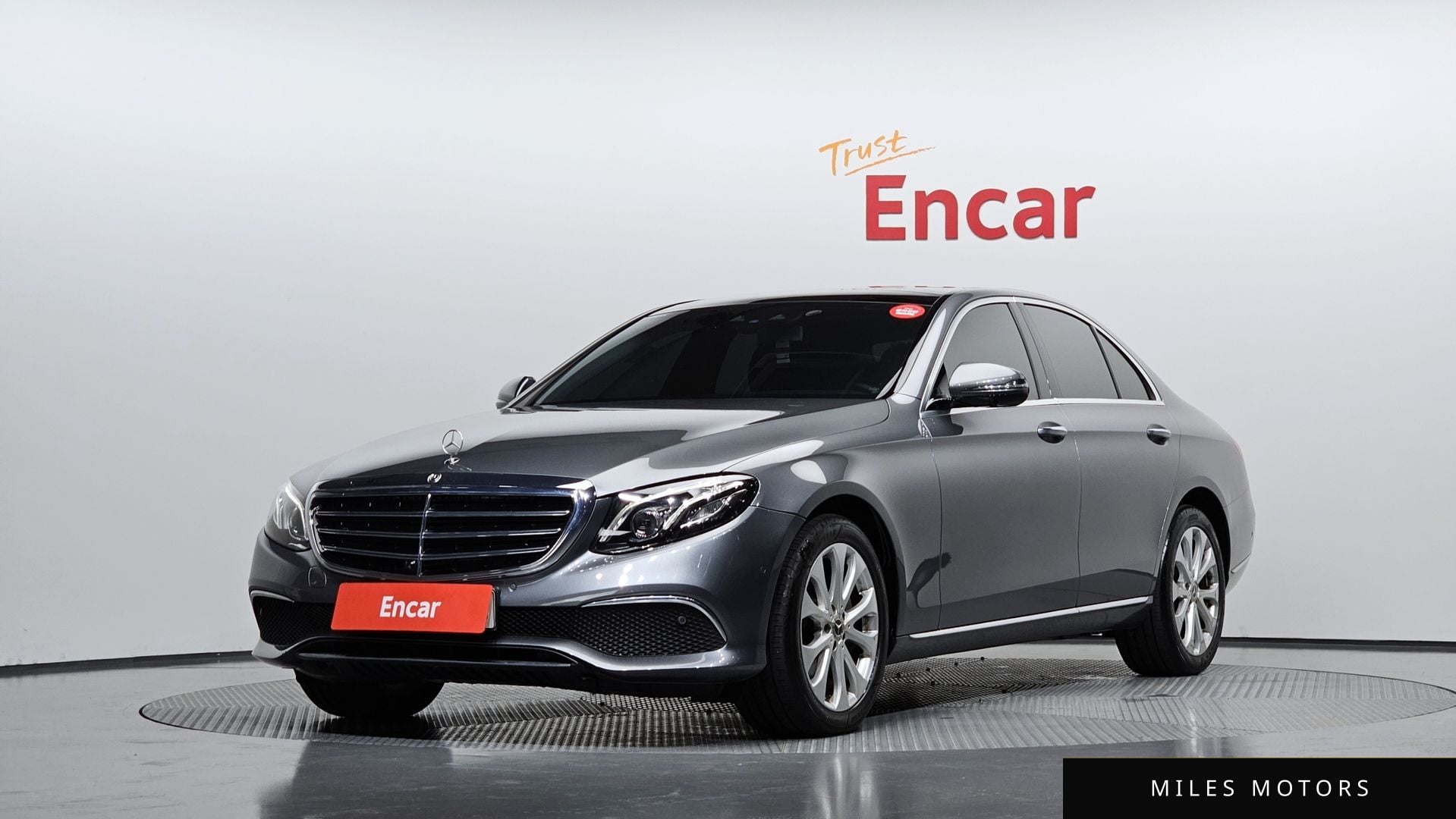 Mercedes-Benz E-Class W213 2017 — фото 1 из 12