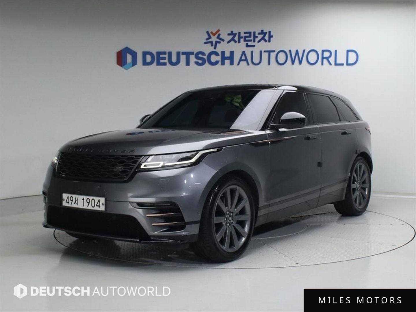 Land Rover Range Rover Velar 2018 — фото 1 из 12