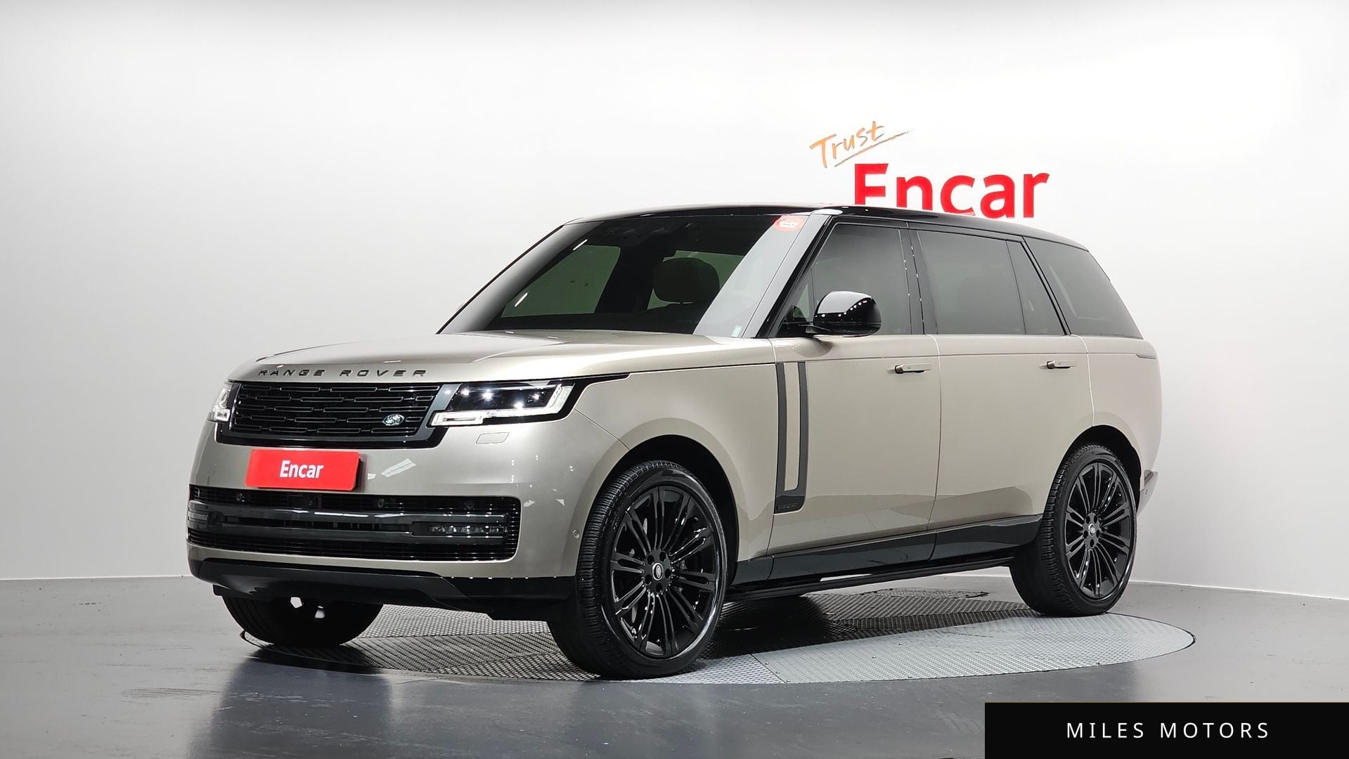 Land Rover Range Rover 2024 — фото 1 из 12