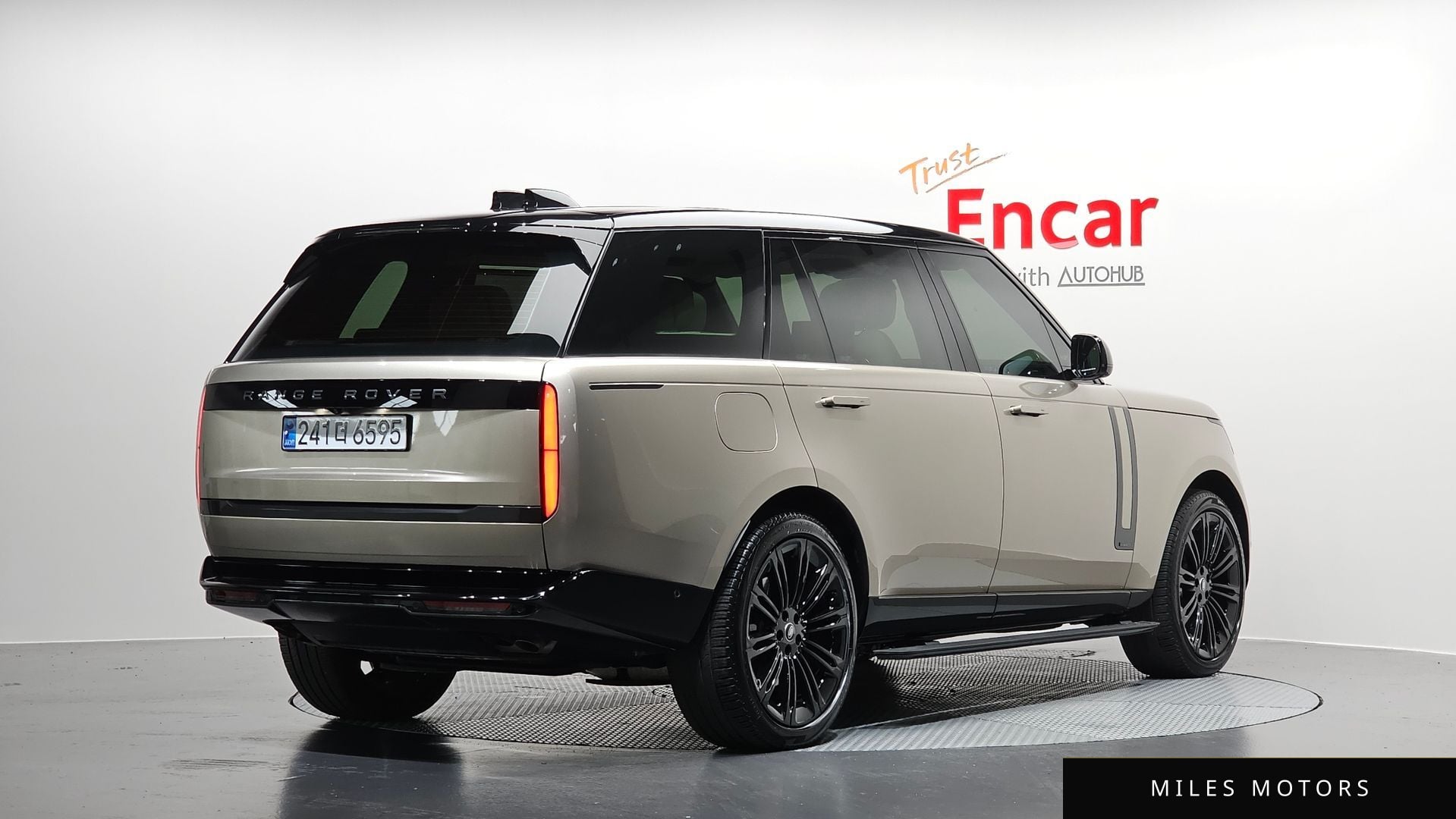 Land Rover Range Rover 2024 — миниатюра 2