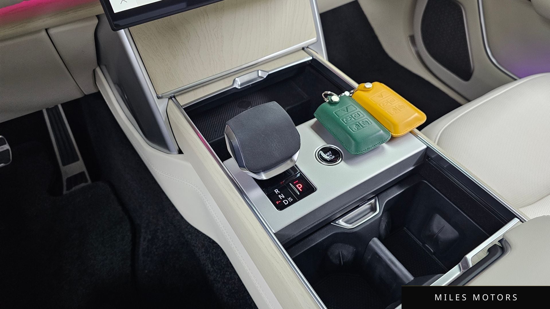 Land Rover Range Rover 2024 — миниатюра 12