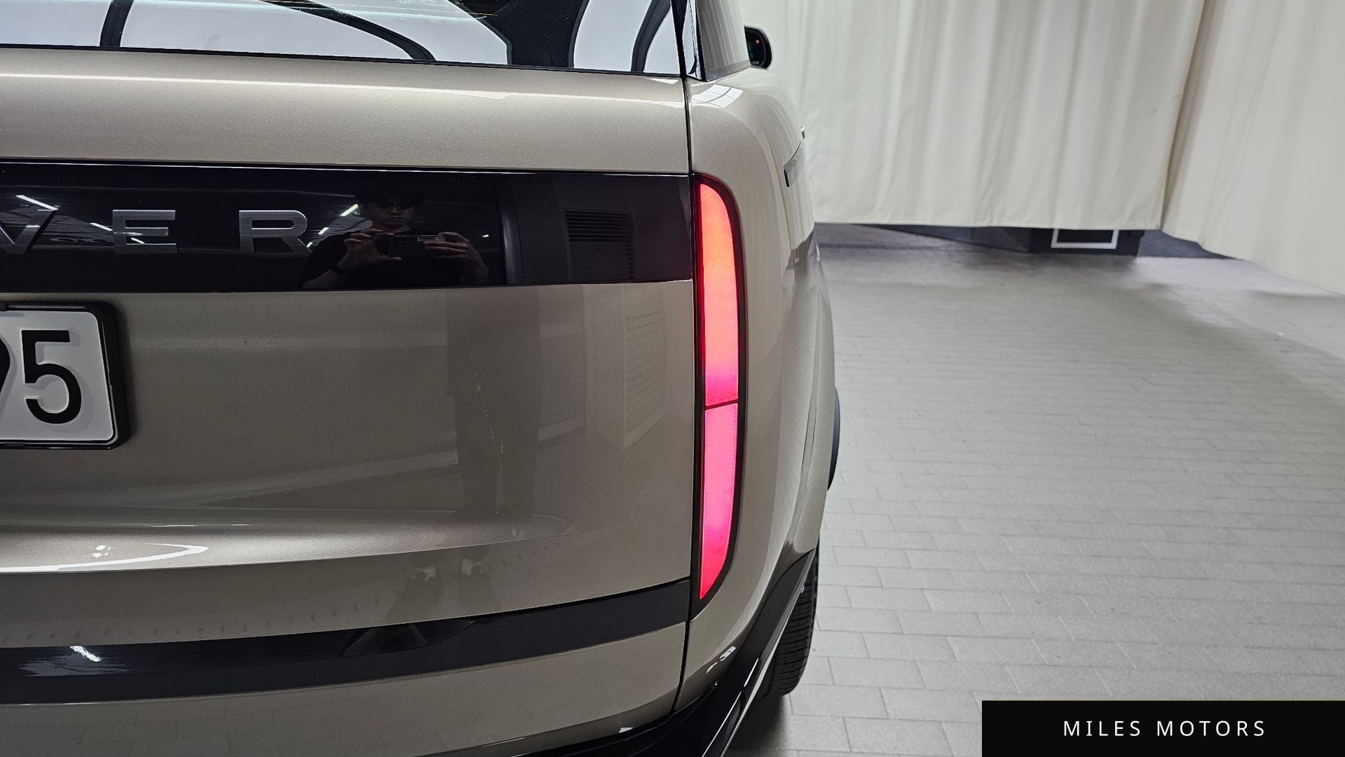 Land Rover Range Rover 2024 — миниатюра 9