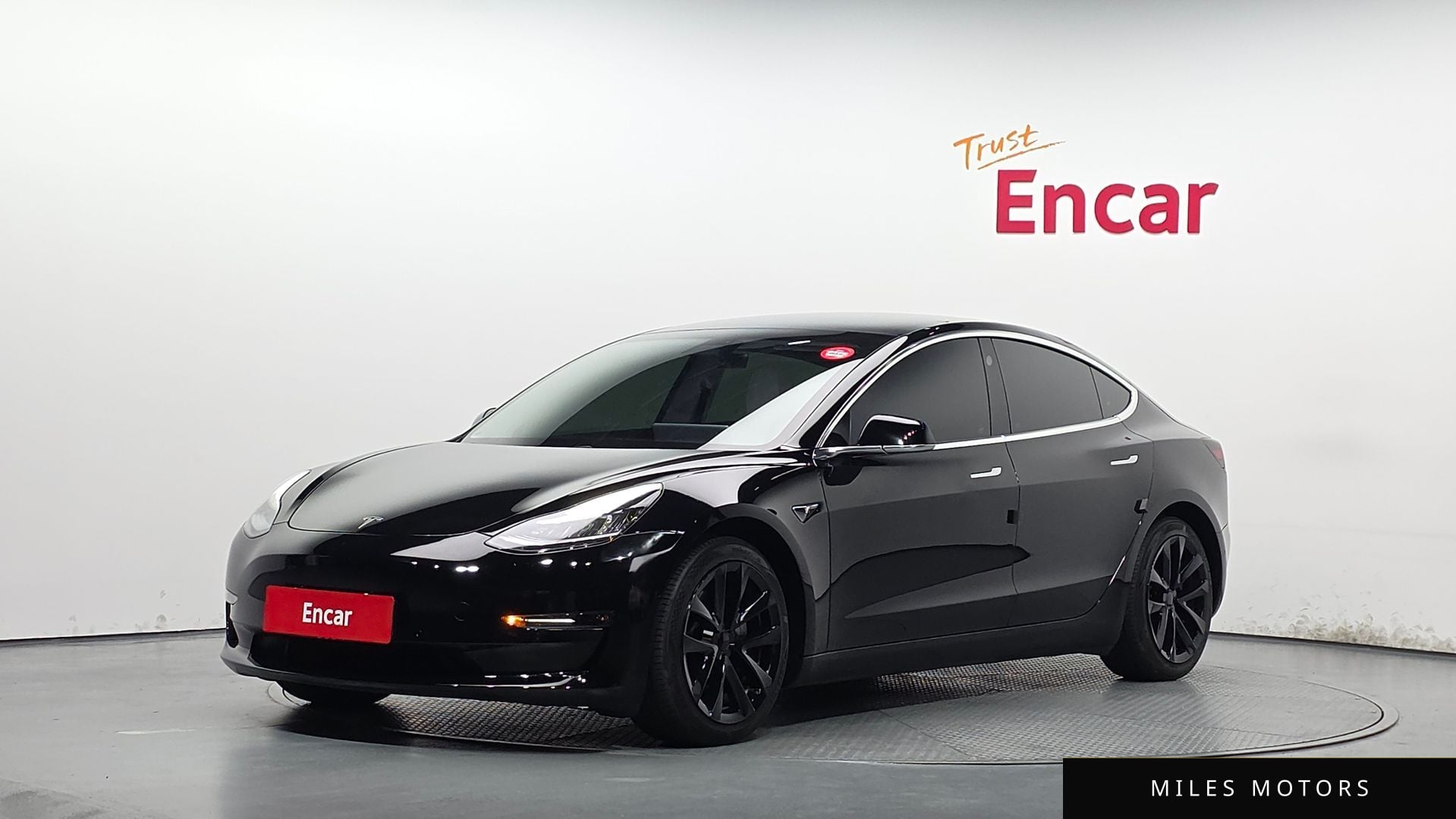 Tesla Model 3 2020 — фото 1 из 12