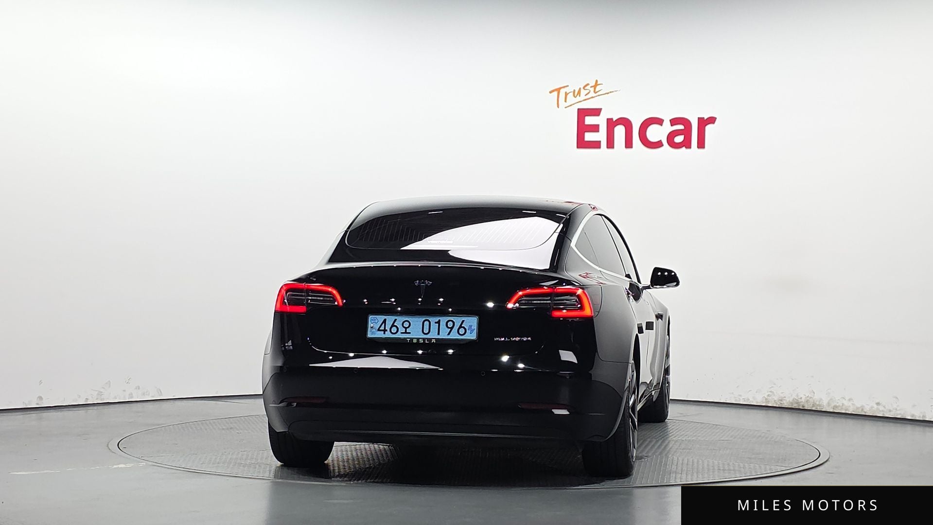 Tesla Model 3 2020 — миниатюра 4