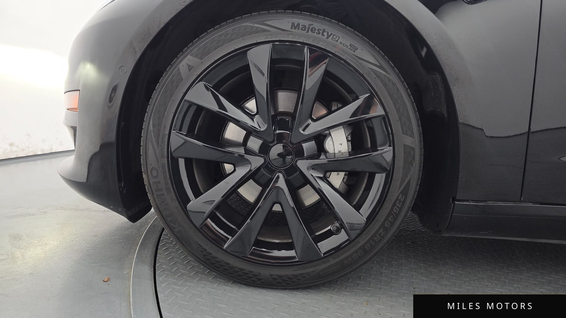 Tesla Model 3 2020 — миниатюра 5