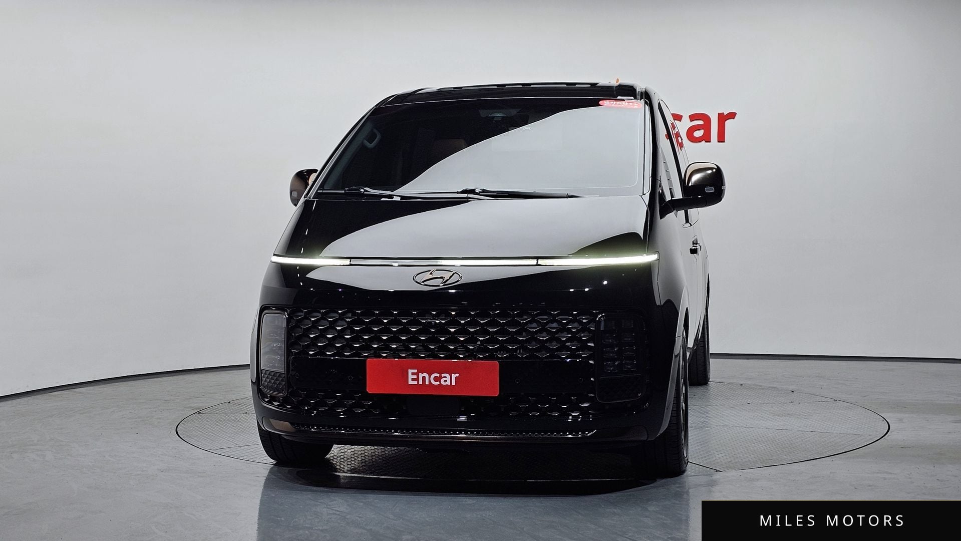 Hyundai Staria 2022 — миниатюра 2