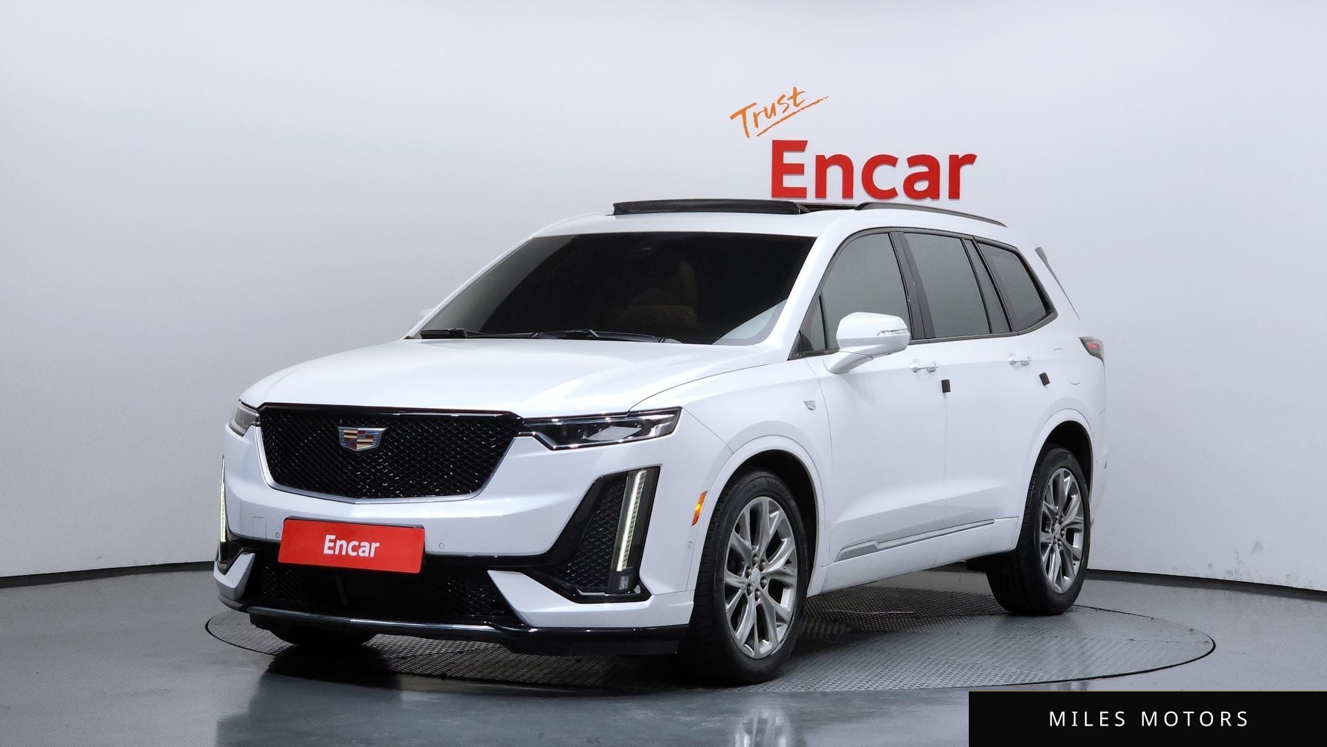 Cadillac XT6 2020 — фото 1 из 12