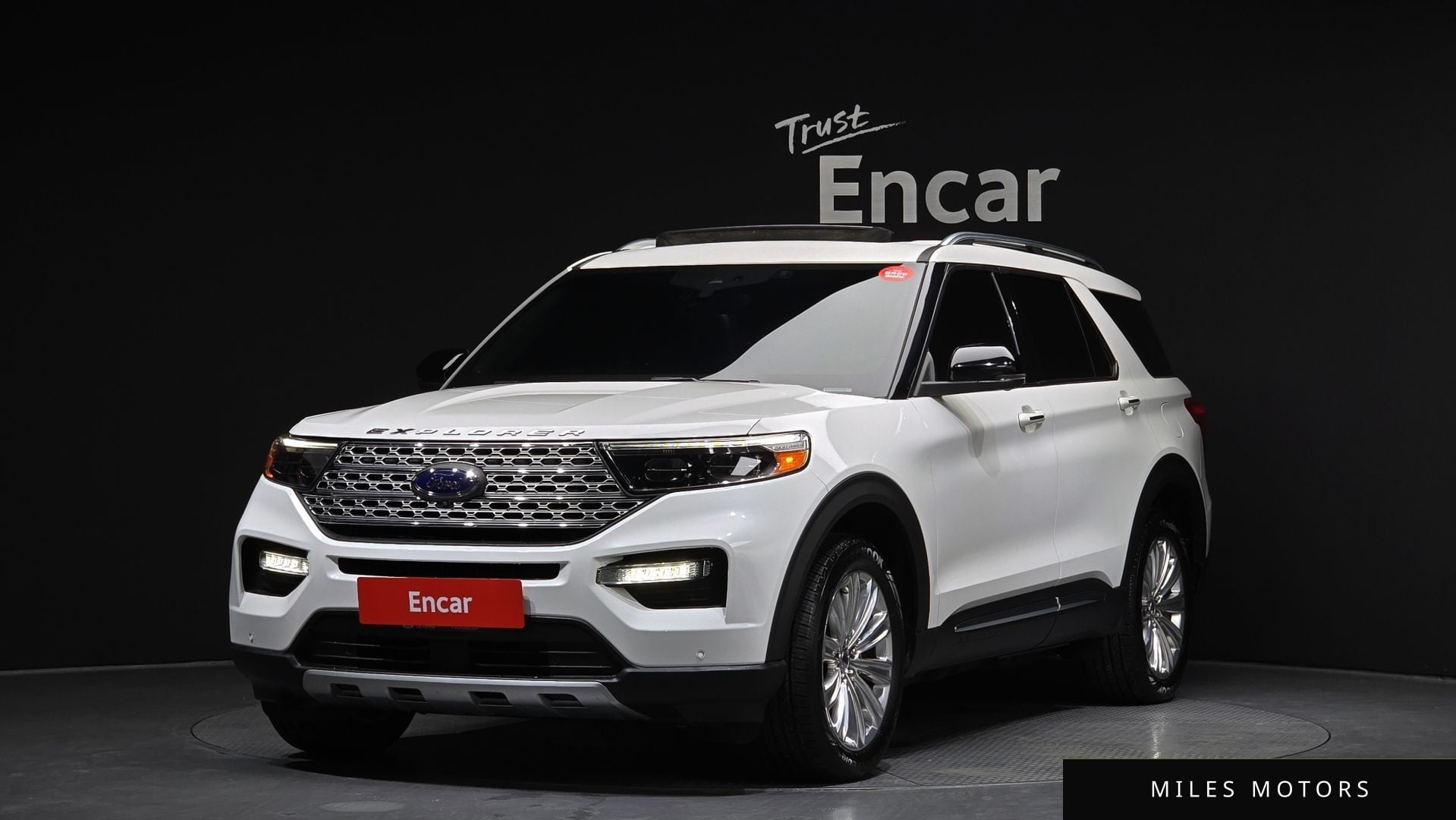 Ford Explorer 2020 — фото 1 из 12