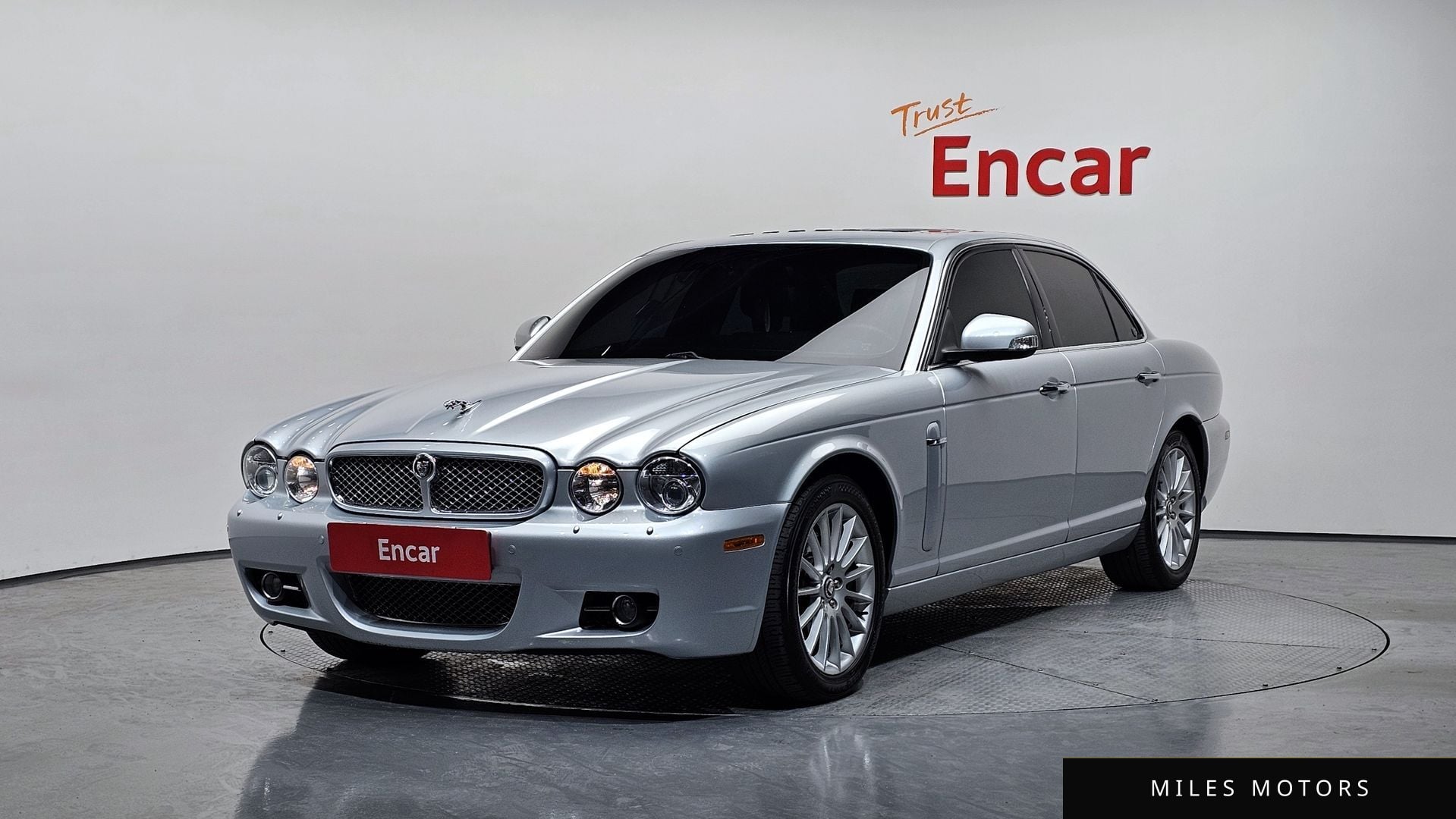 Jaguar New XJ 2008 — фото 1 из 12