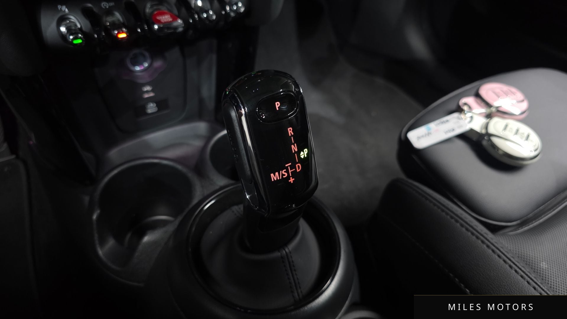 MINI Cooper 2024 — миниатюра 12