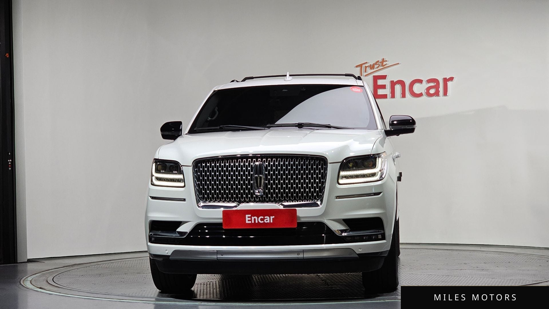 Lincoln Navigator 2021 — миниатюра 3