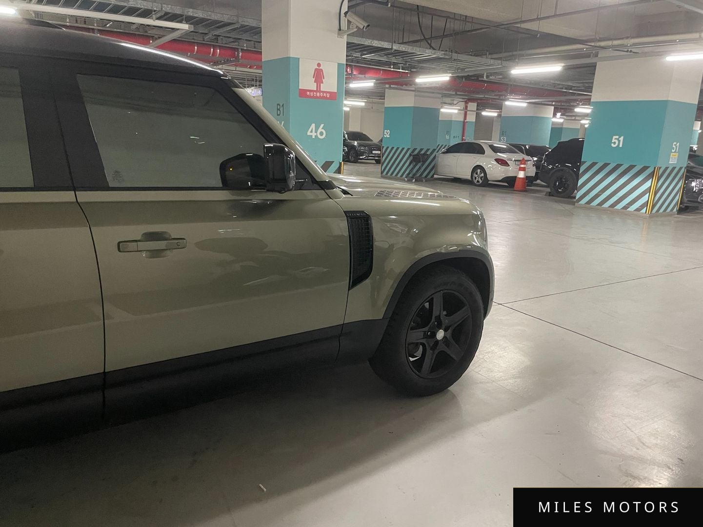 Land Rover Defender 2023 — миниатюра 6