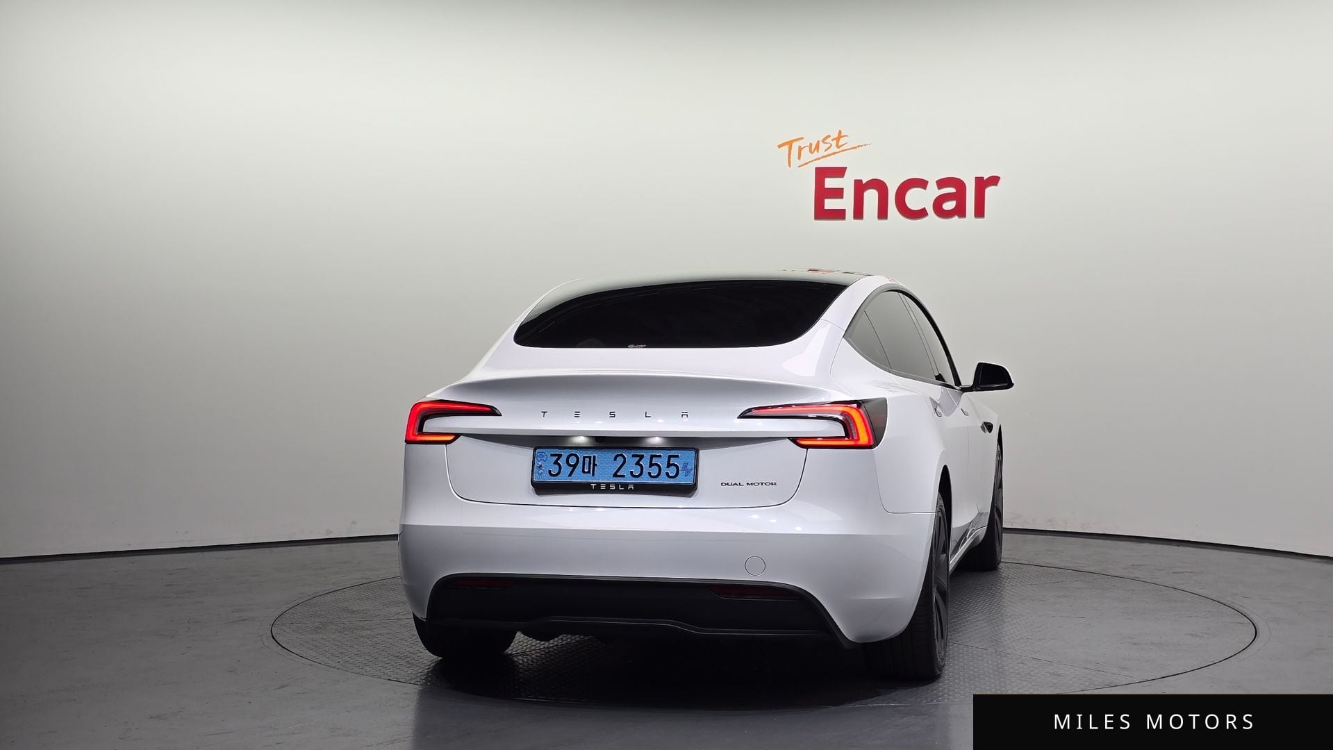 Tesla Model 3 2024 — миниатюра 4