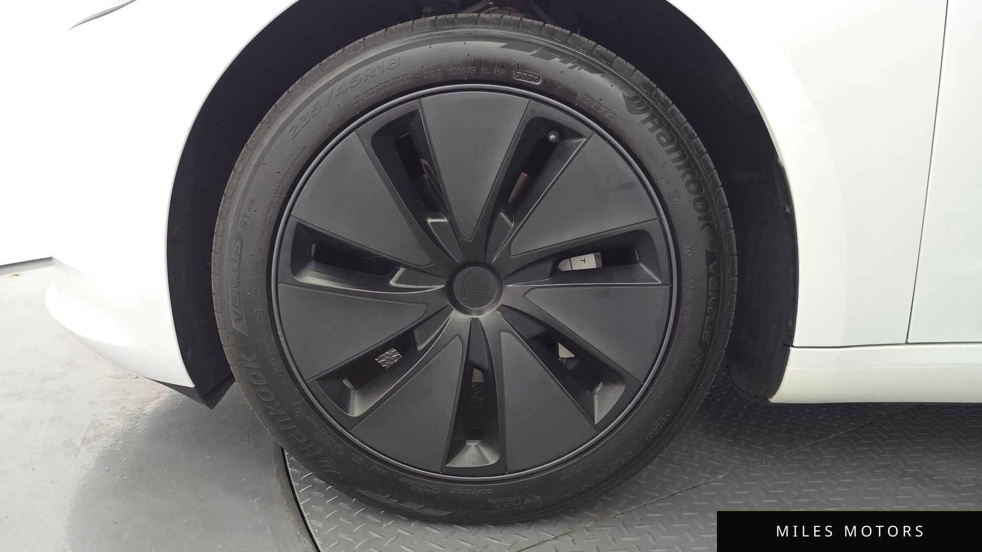 Tesla Model 3 2024 — миниатюра 5