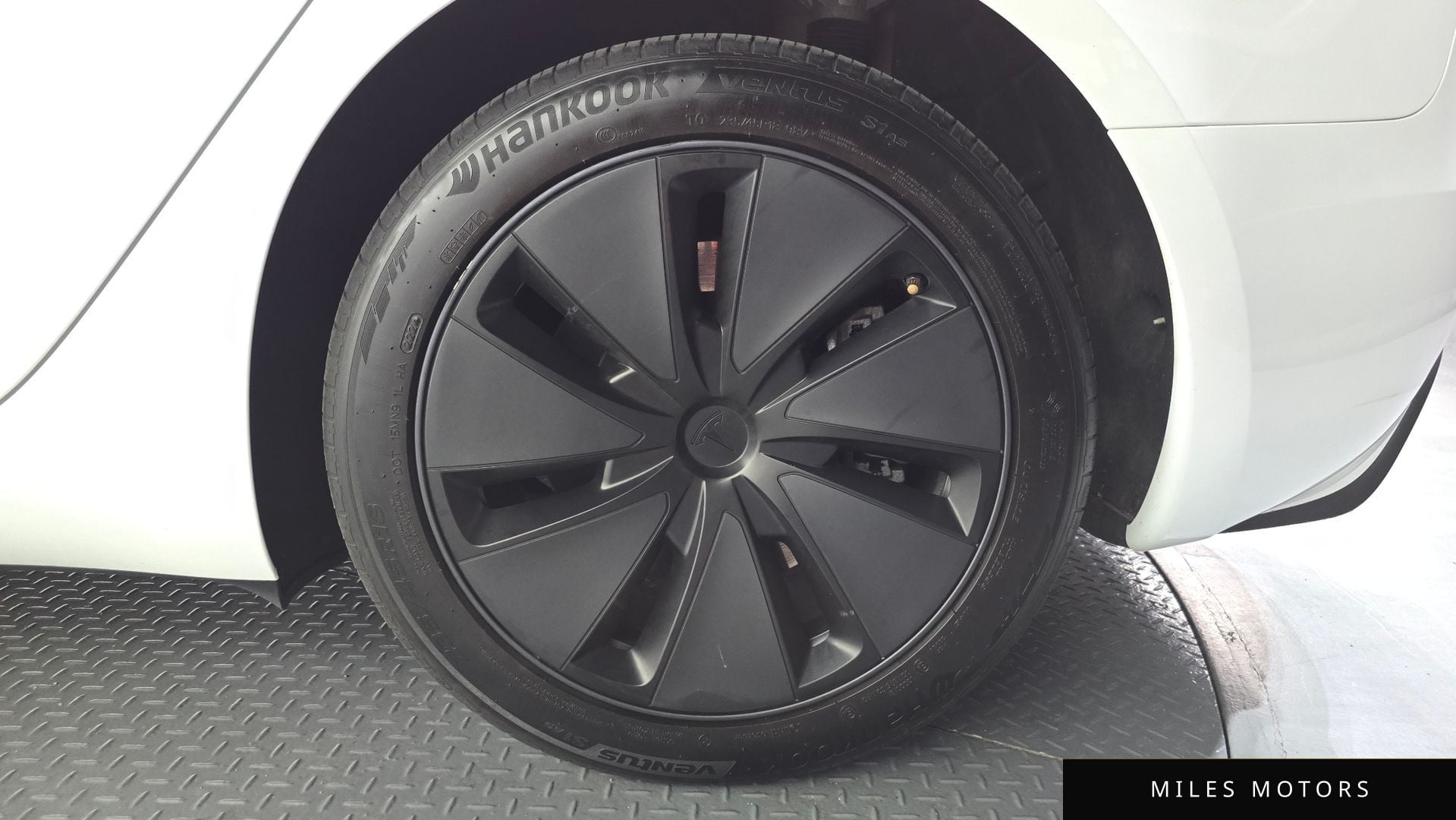 Tesla Model 3 2024 — миниатюра 7