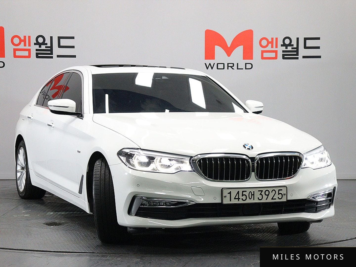BMW 5 Series (G30) 2018 — миниатюра 2