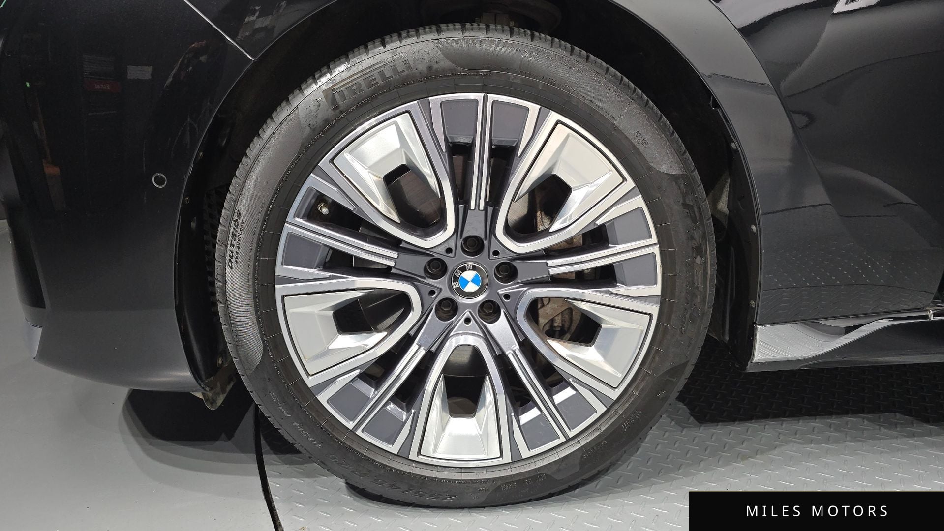 BMW 7 Series (G70) 2023 — миниатюра 5