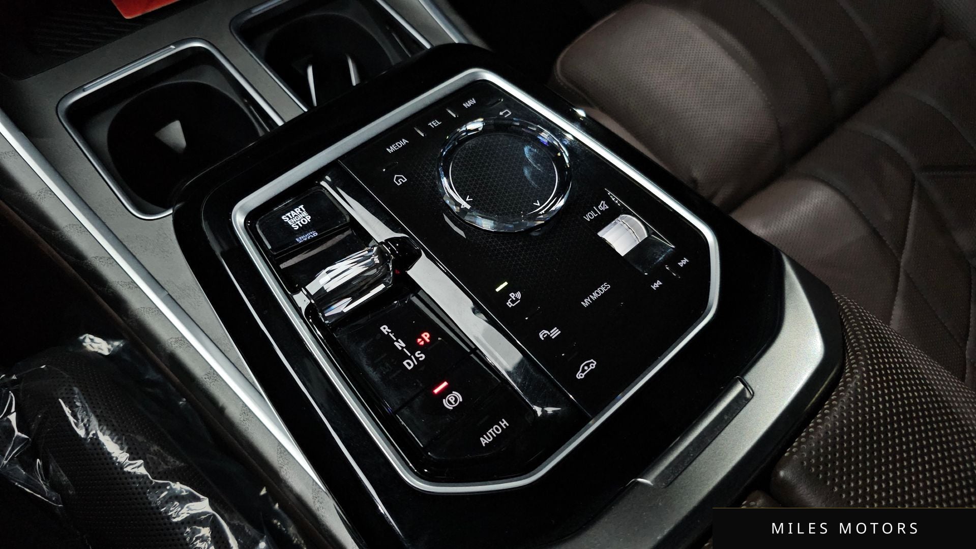 BMW 7 Series (G70) 2023 — миниатюра 12