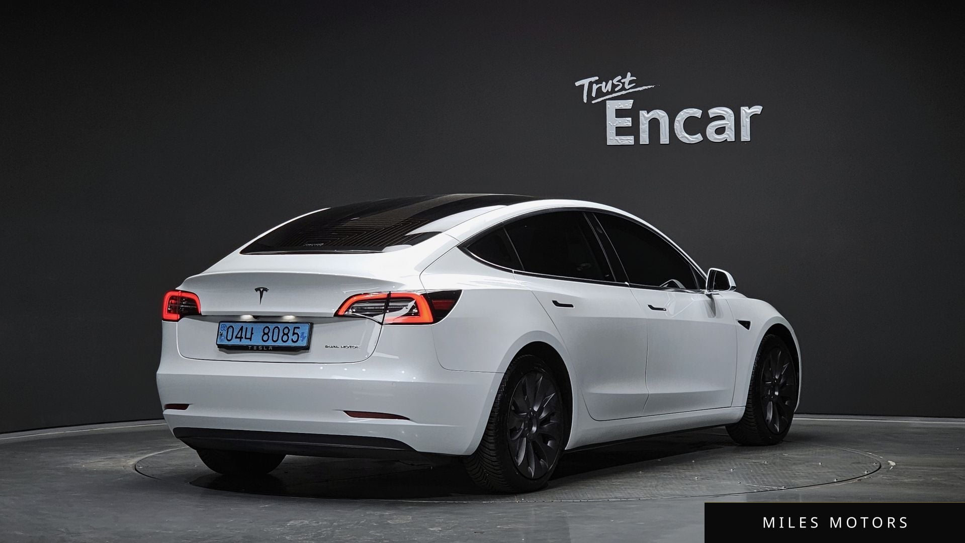 Tesla Model 3 2020 — миниатюра 2